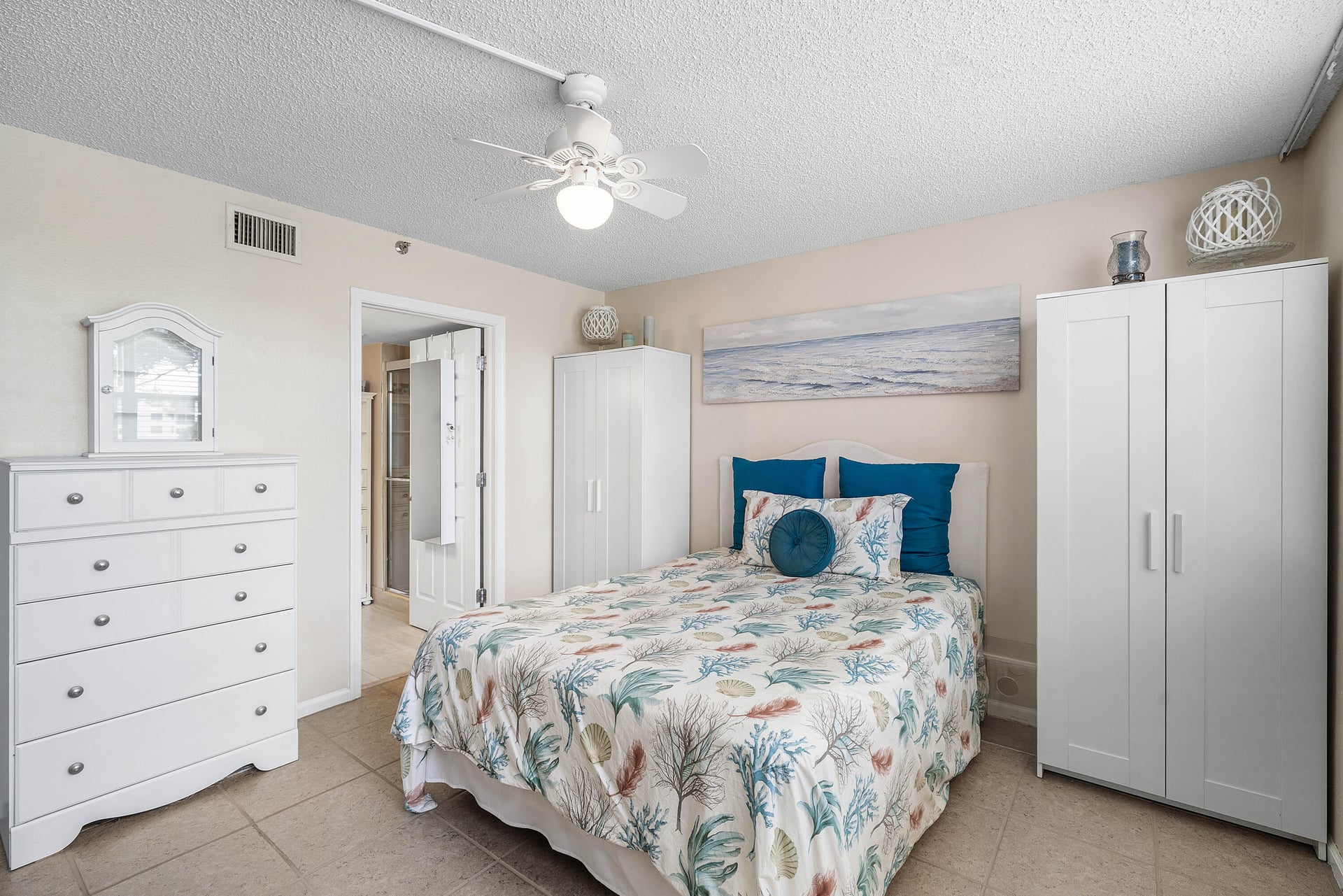 Unit 205 photo 19