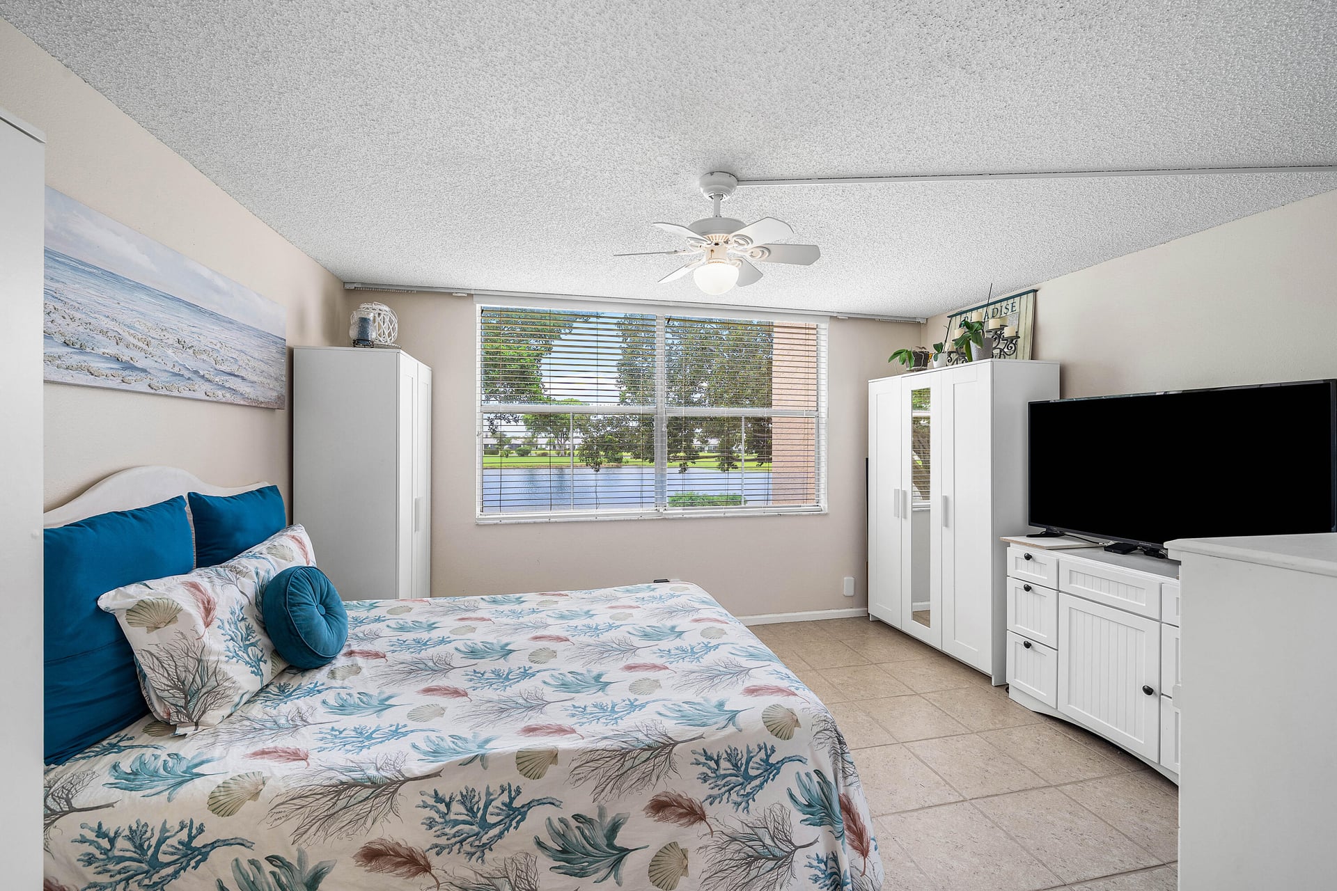 Unit 205 photo 20