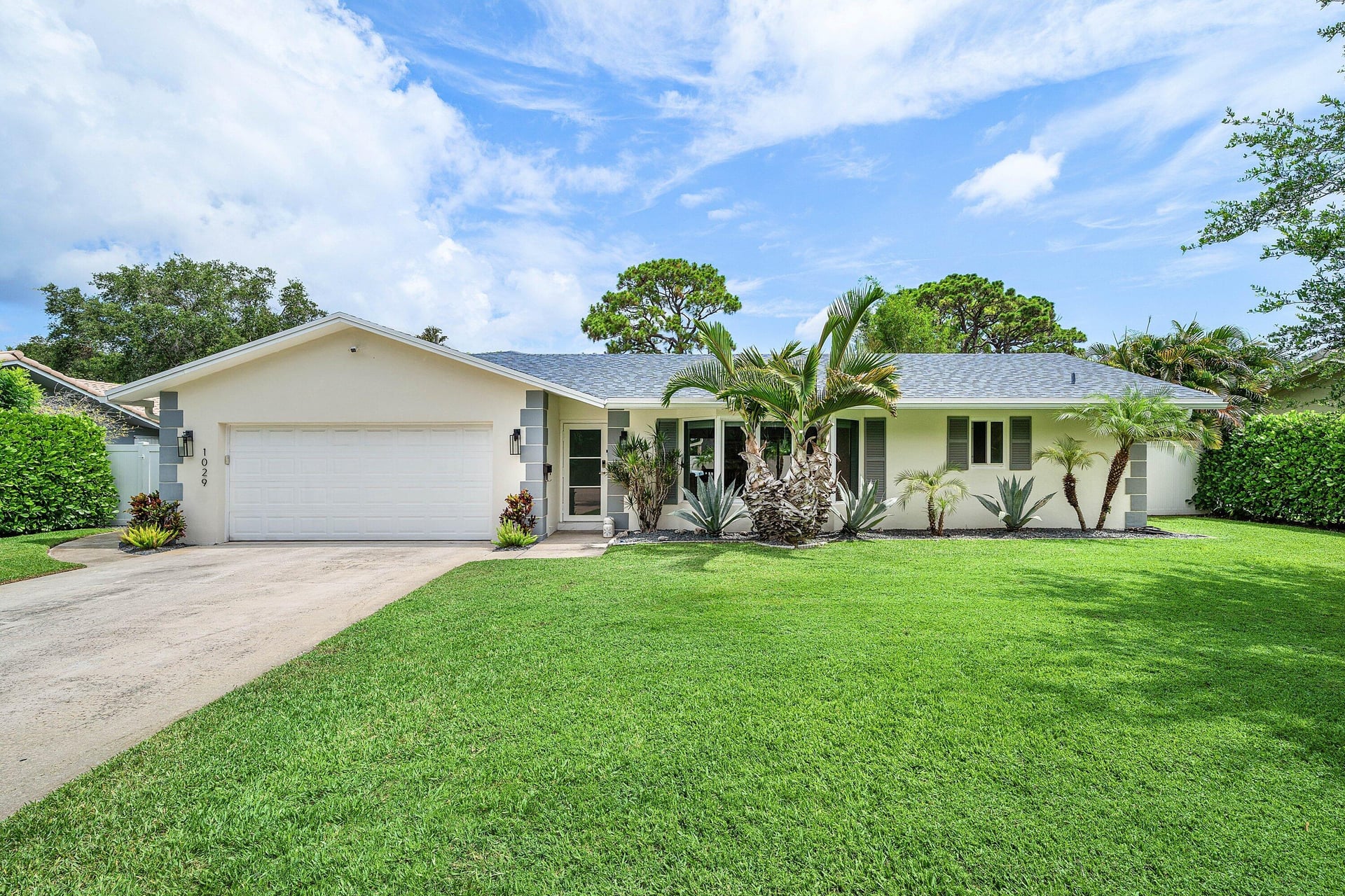 Lake Floresta Park Residence photo 2