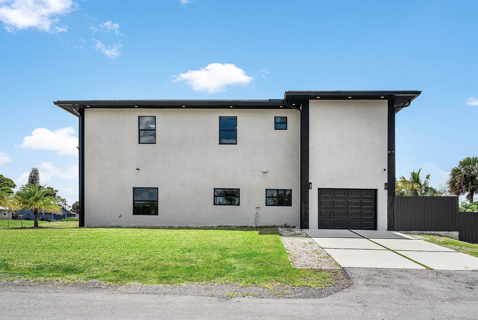  Residence photo 5