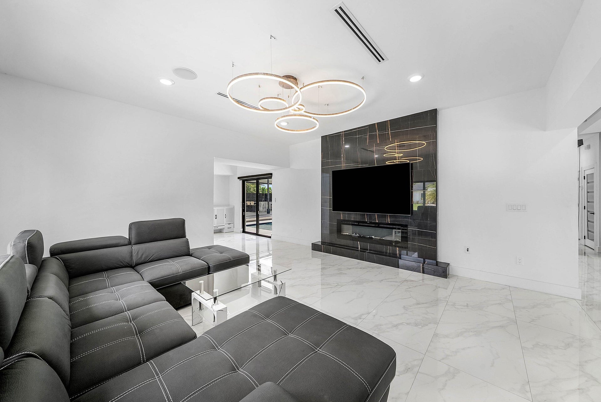 Residence photo 8
