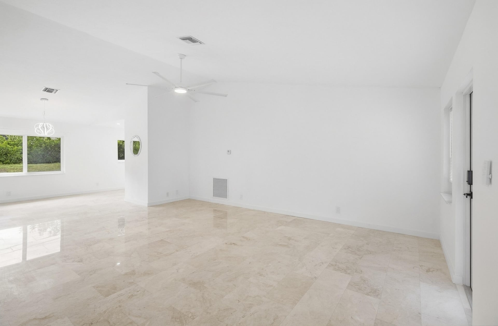 Residence photo 23