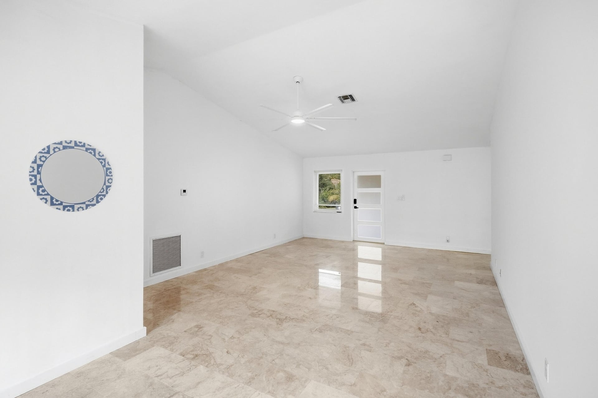 Residence photo 24