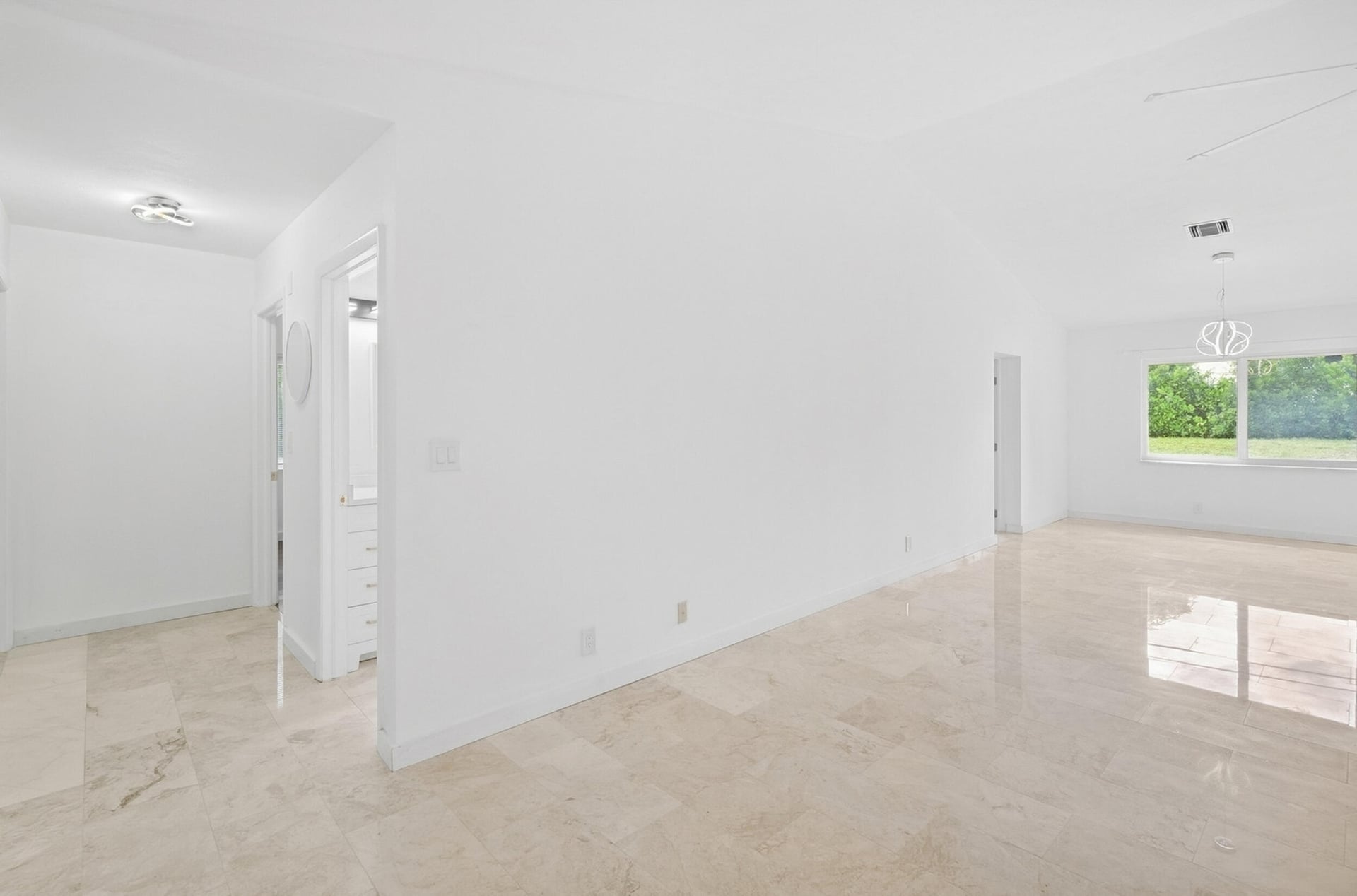 Residence photo 25