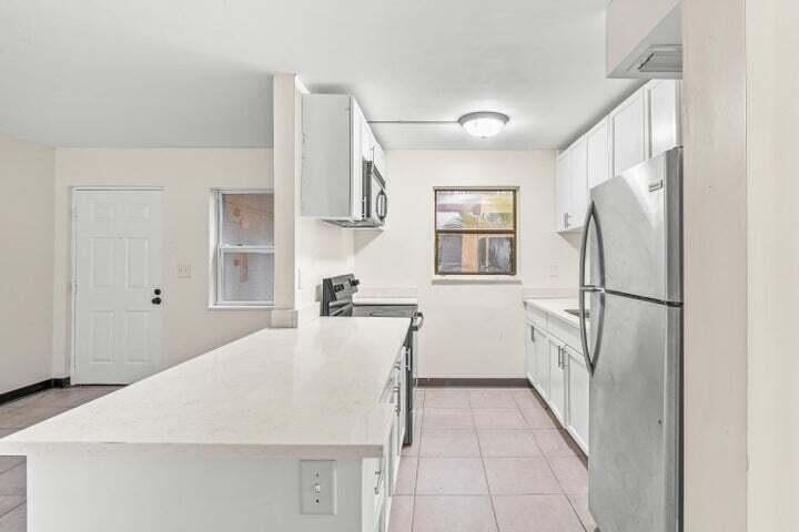 Unit 104 photo 3