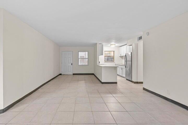 Unit 104 photo 5