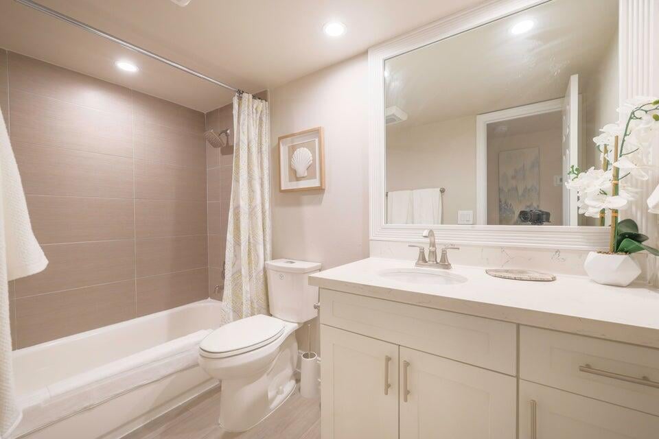 Boca Raton Riviera Unit 203 photo 24