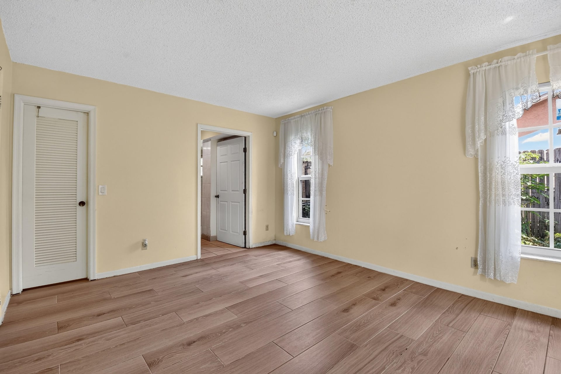 Residence photo 17