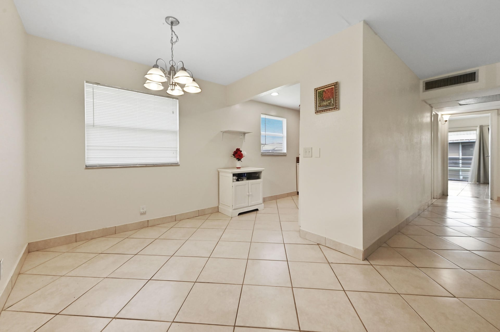 Residence photo 5