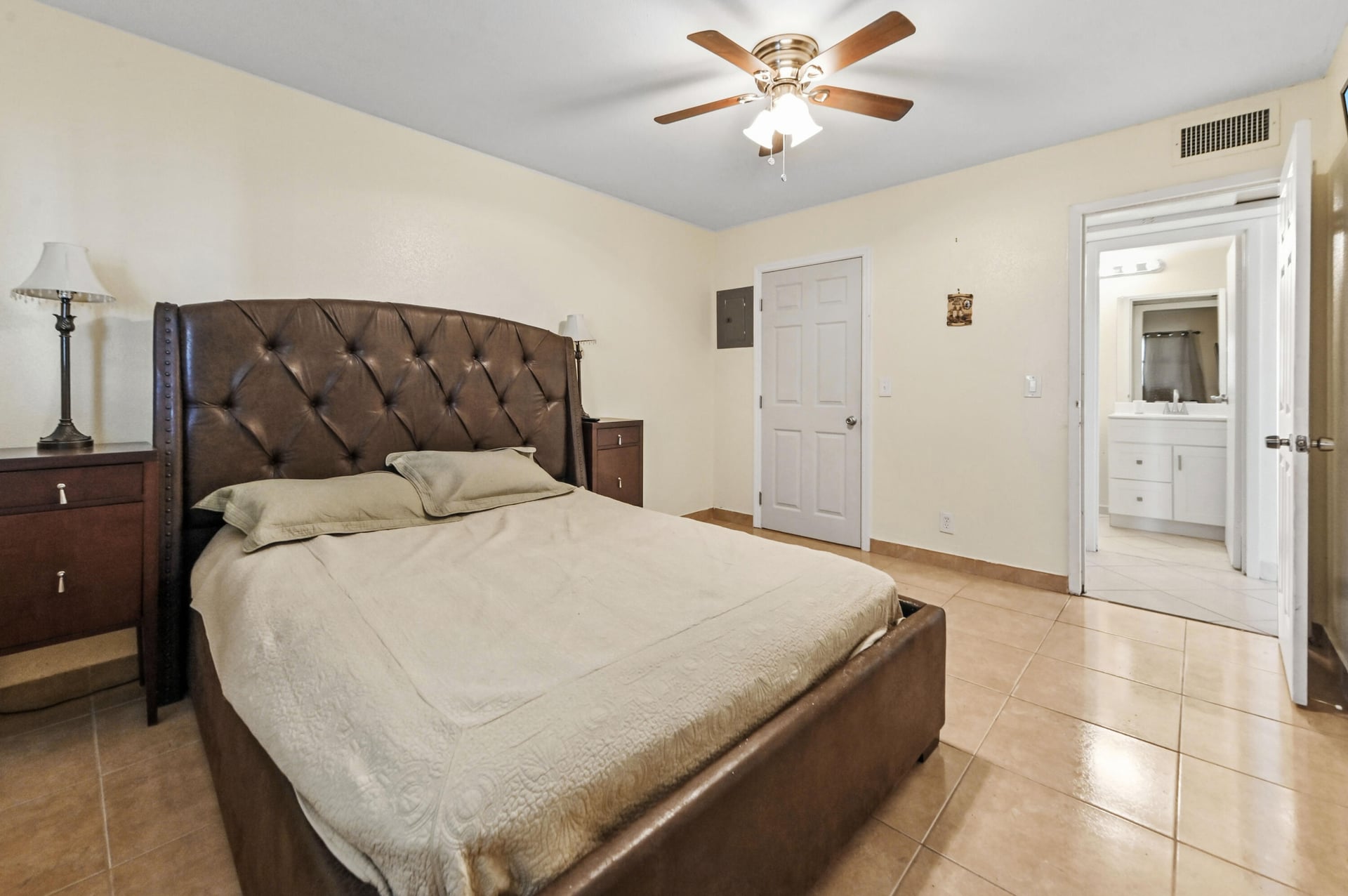 Residence photo 10