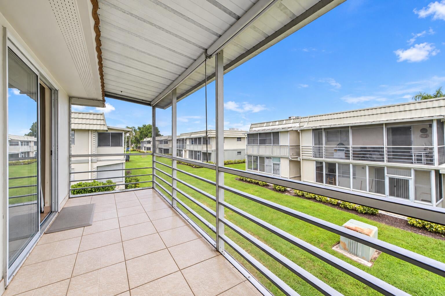 Residence photo 18