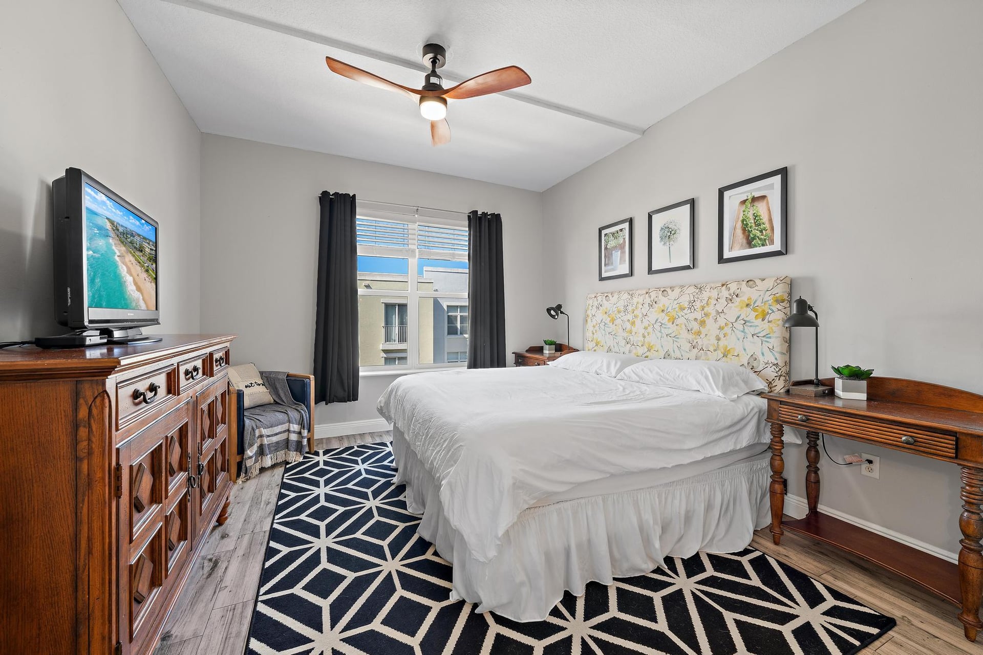 Town Center Jupiter Unit 412 photo 5
