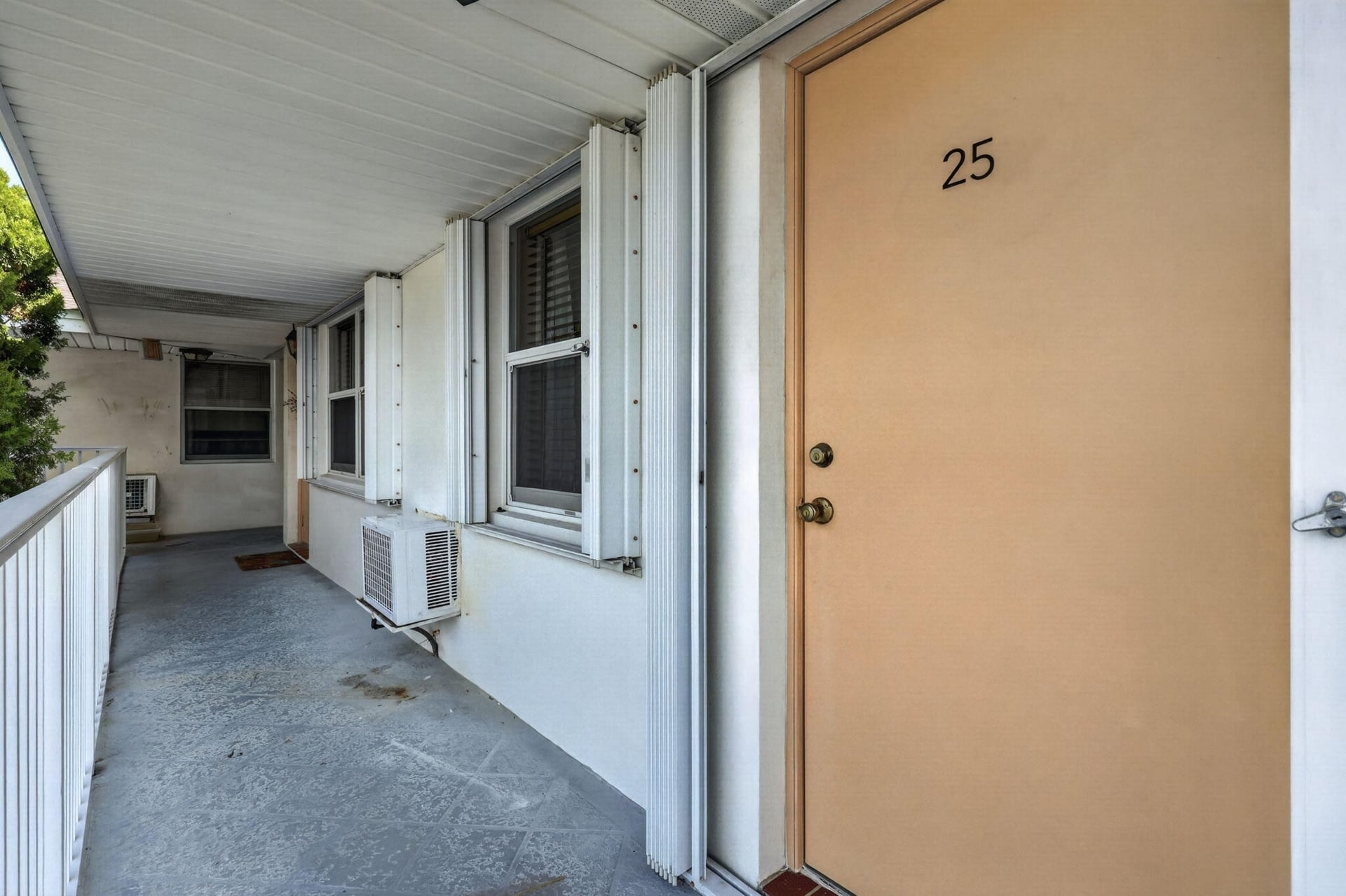 Unit 25 photo 5