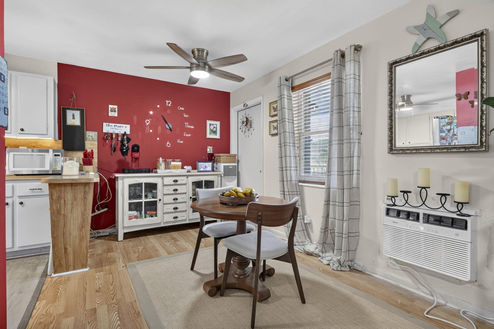 Unit 25 photo 11