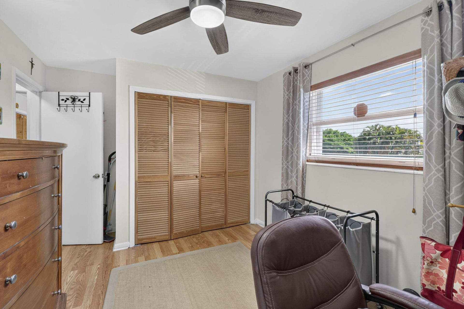 Unit 25 photo 21