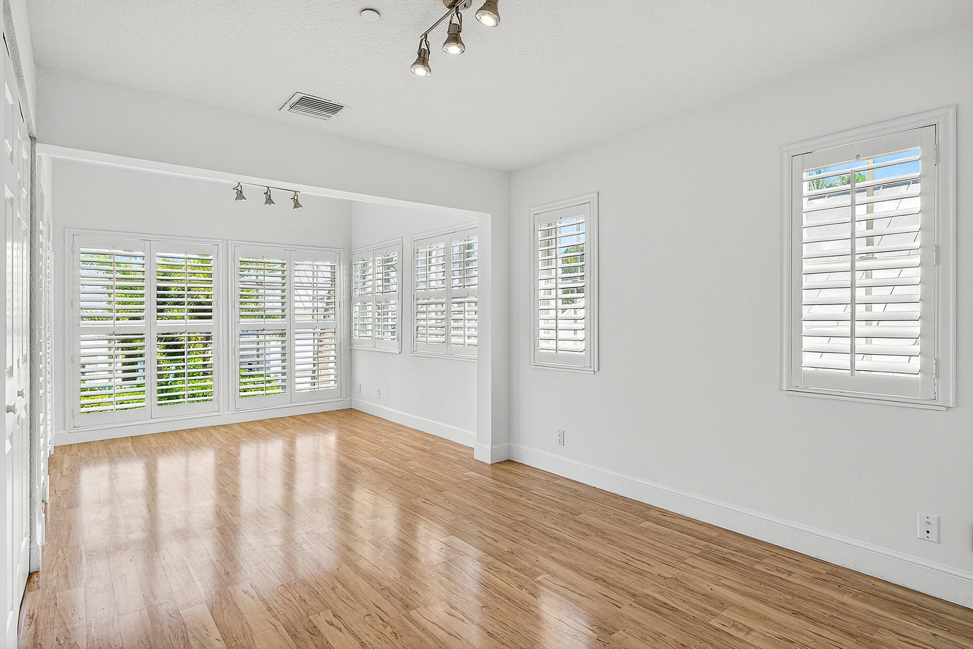  Residence photo 27