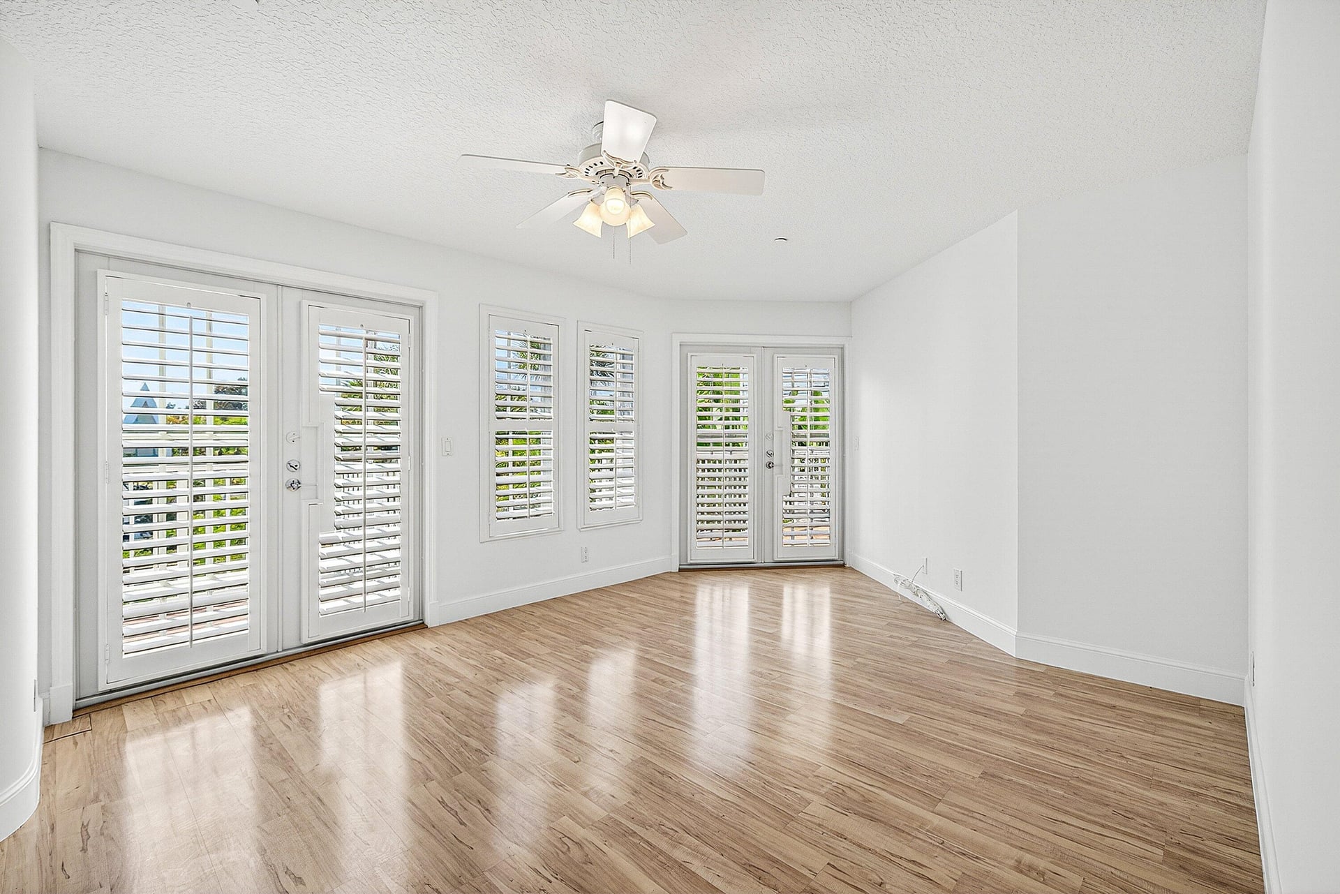  Residence photo 32