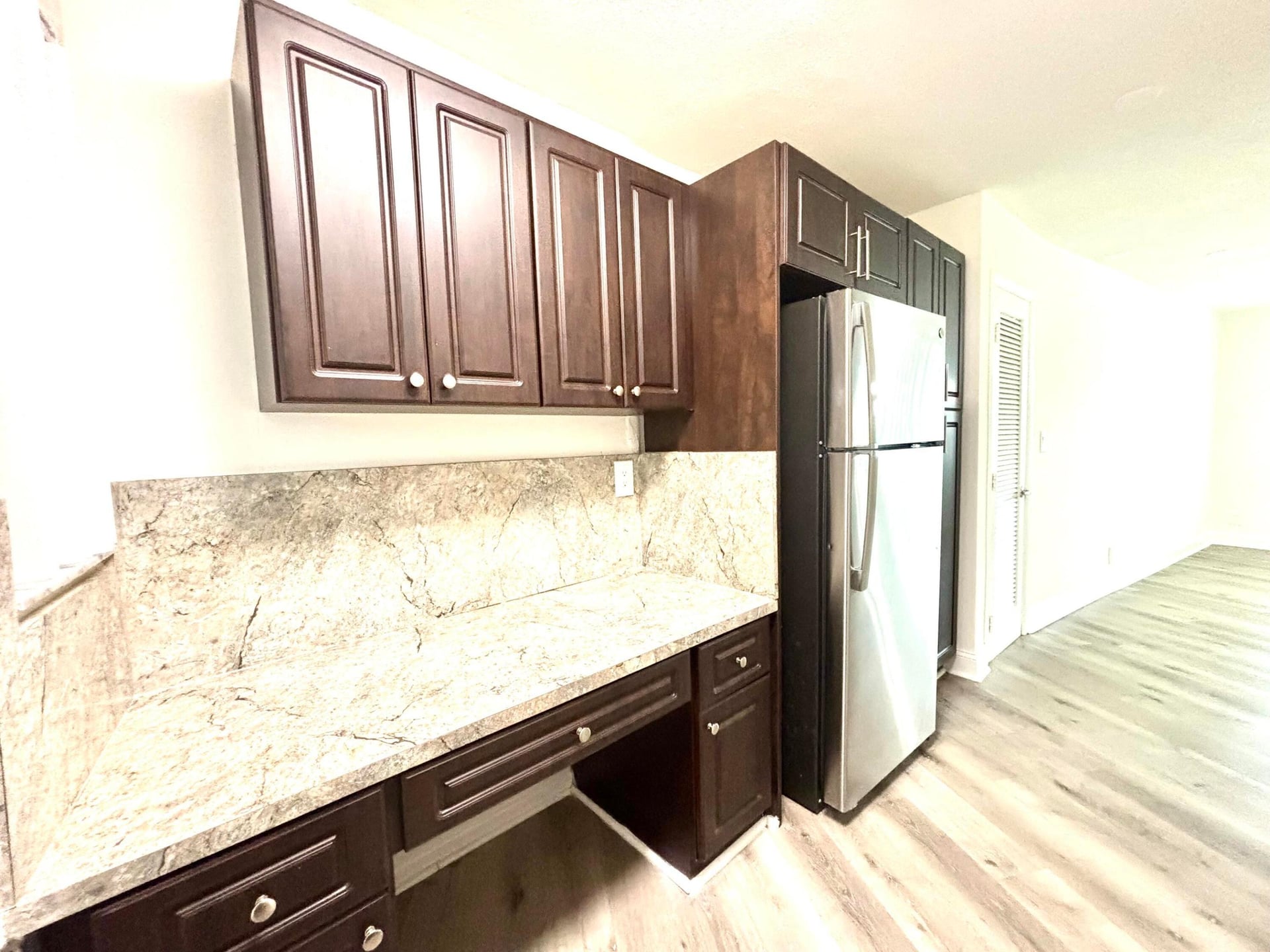 Unit 28 photo 8