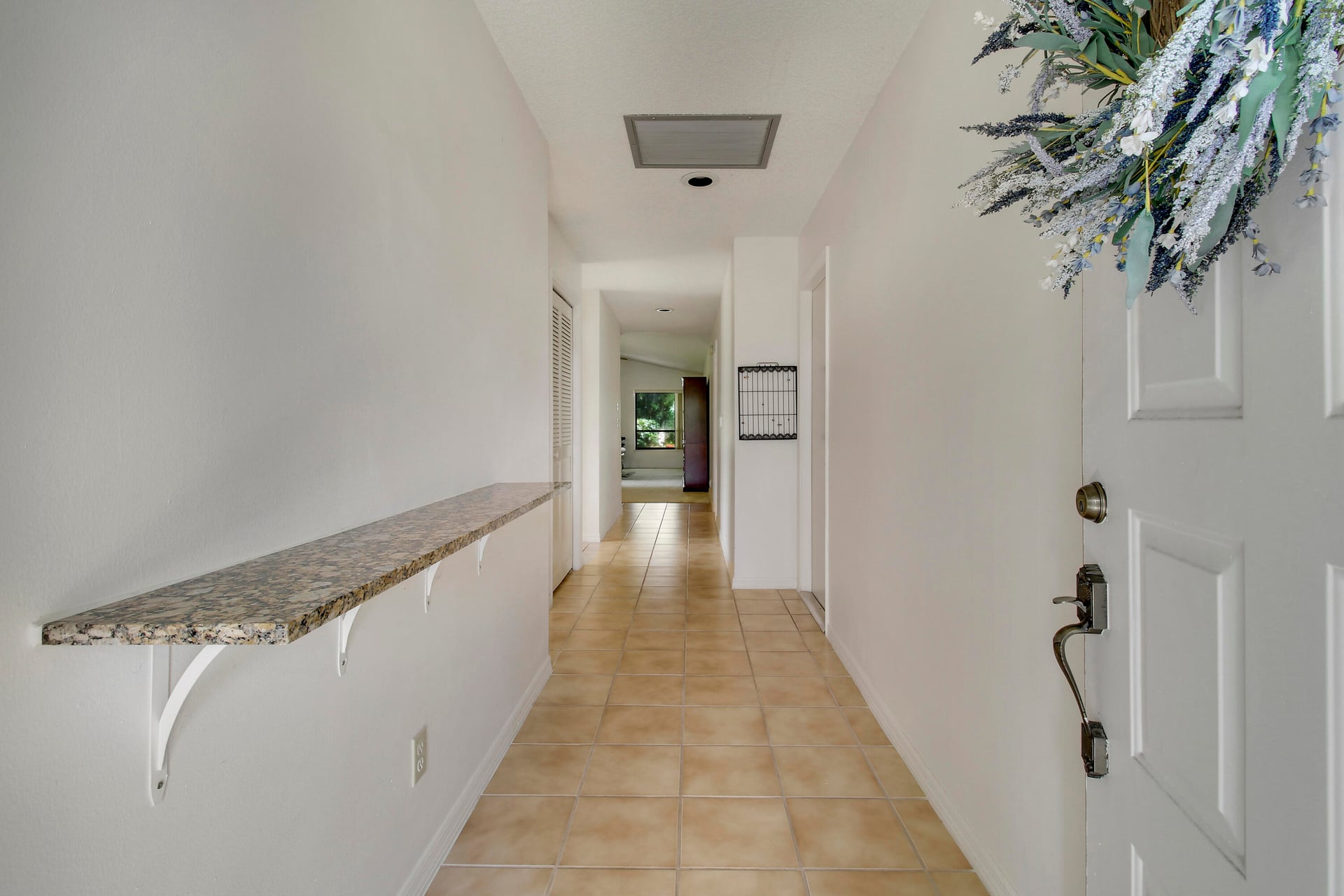 Residence photo 2