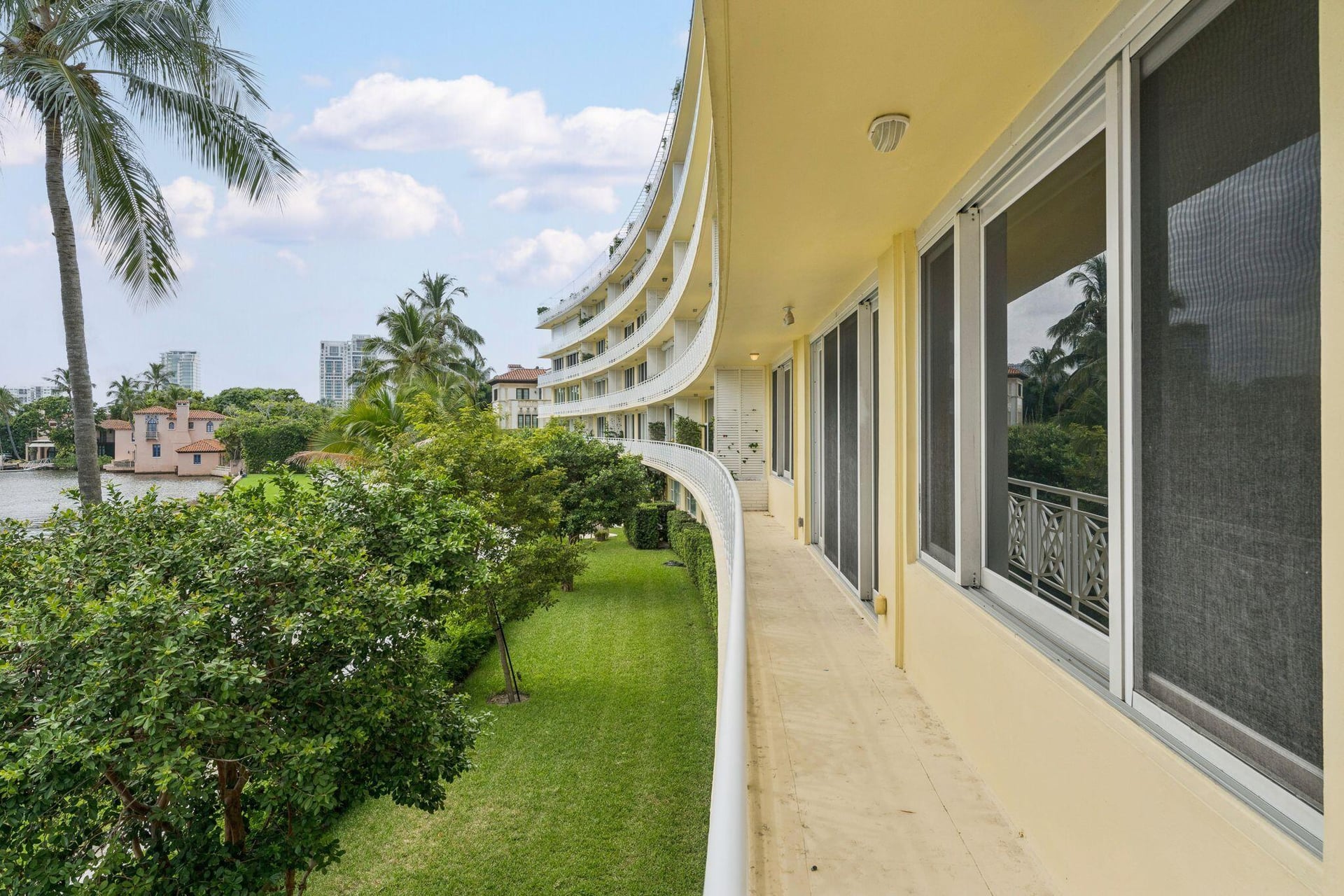 In-Town Palm Beach Unit 2F photo 6