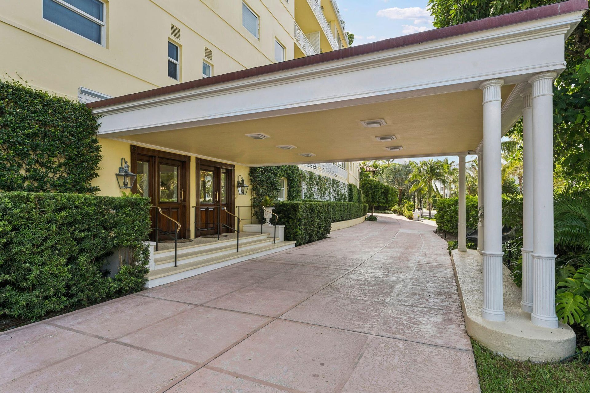 In-Town Palm Beach Unit 2F photo 8