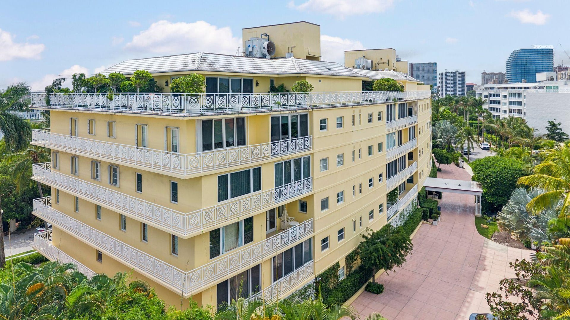 In-Town Palm Beach Unit 2F photo 26