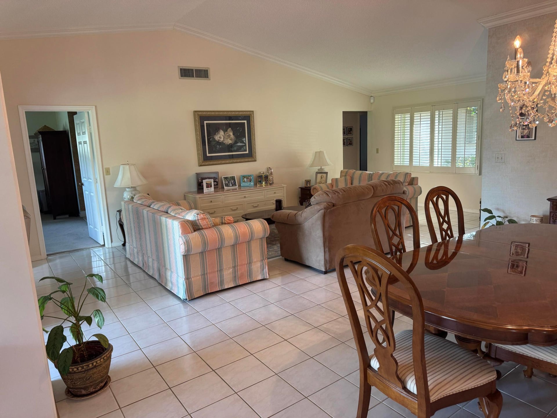  Residence photo 4