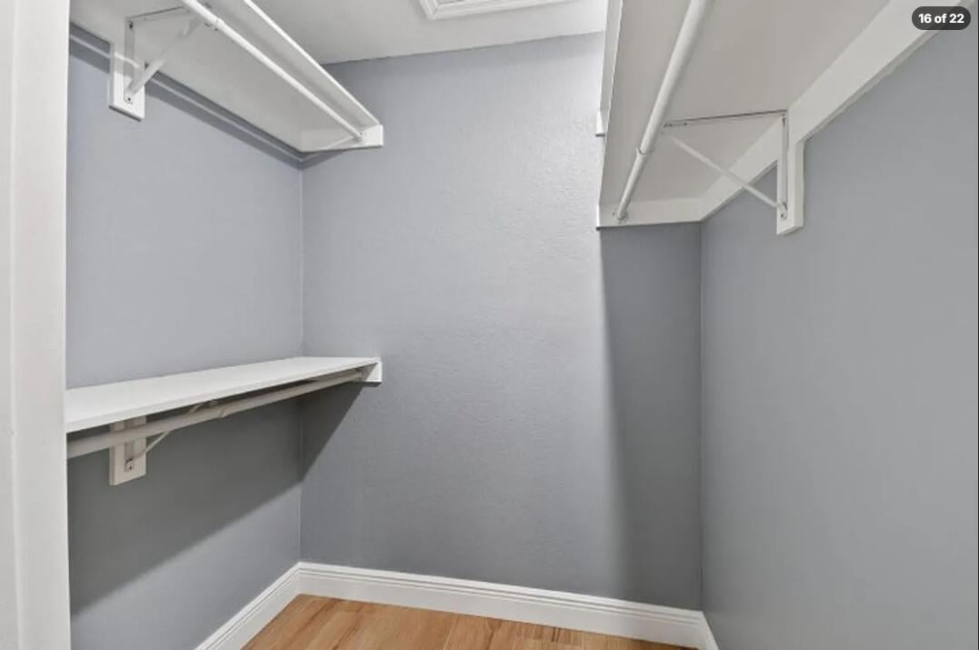 Residence photo 8