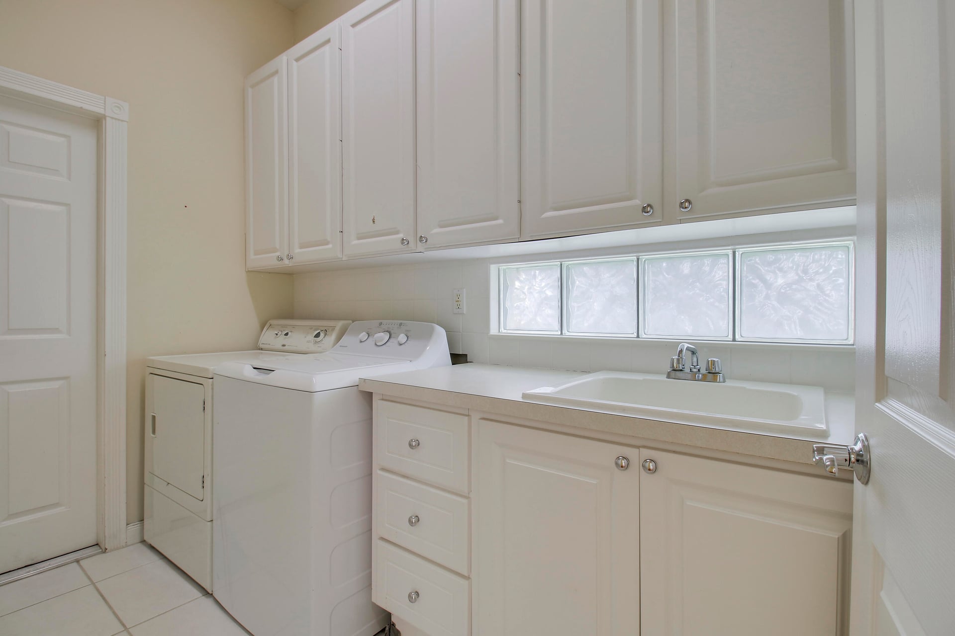 Residence photo 33