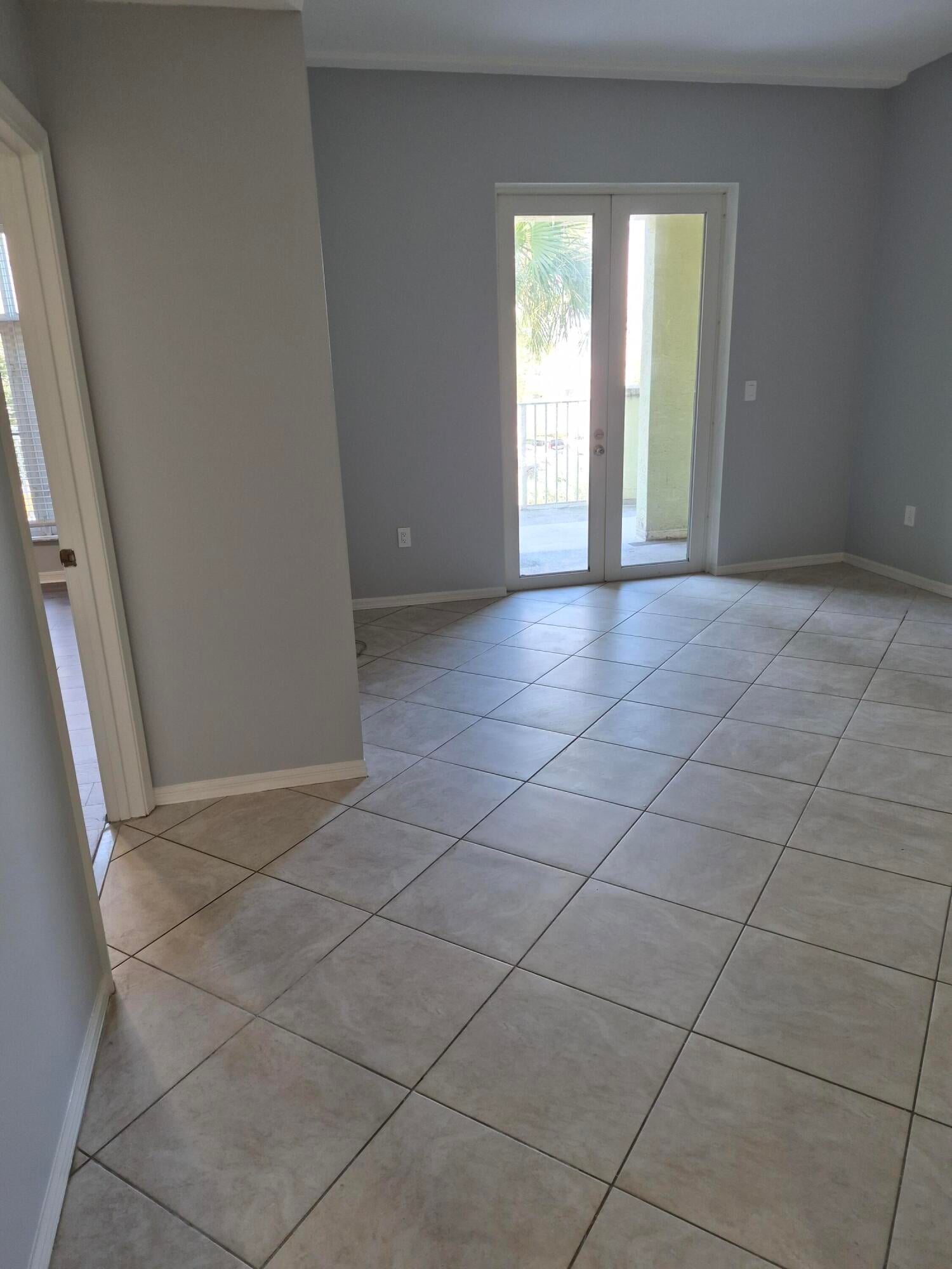 Unit 205 photo 11
