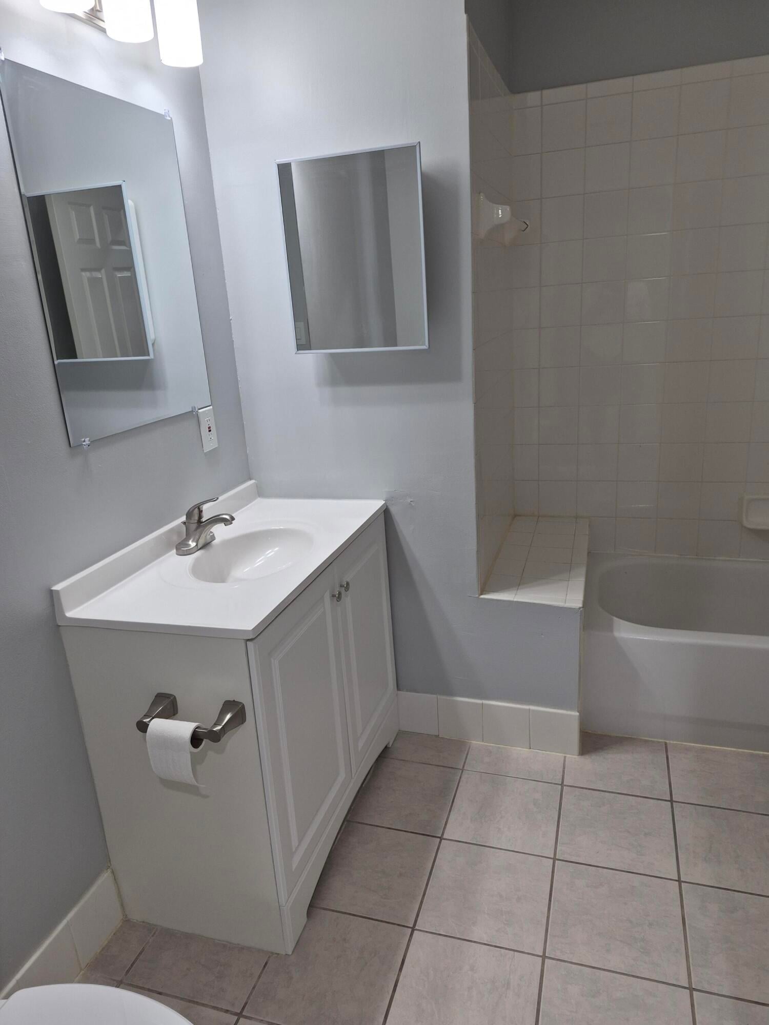 Unit 205 photo 16