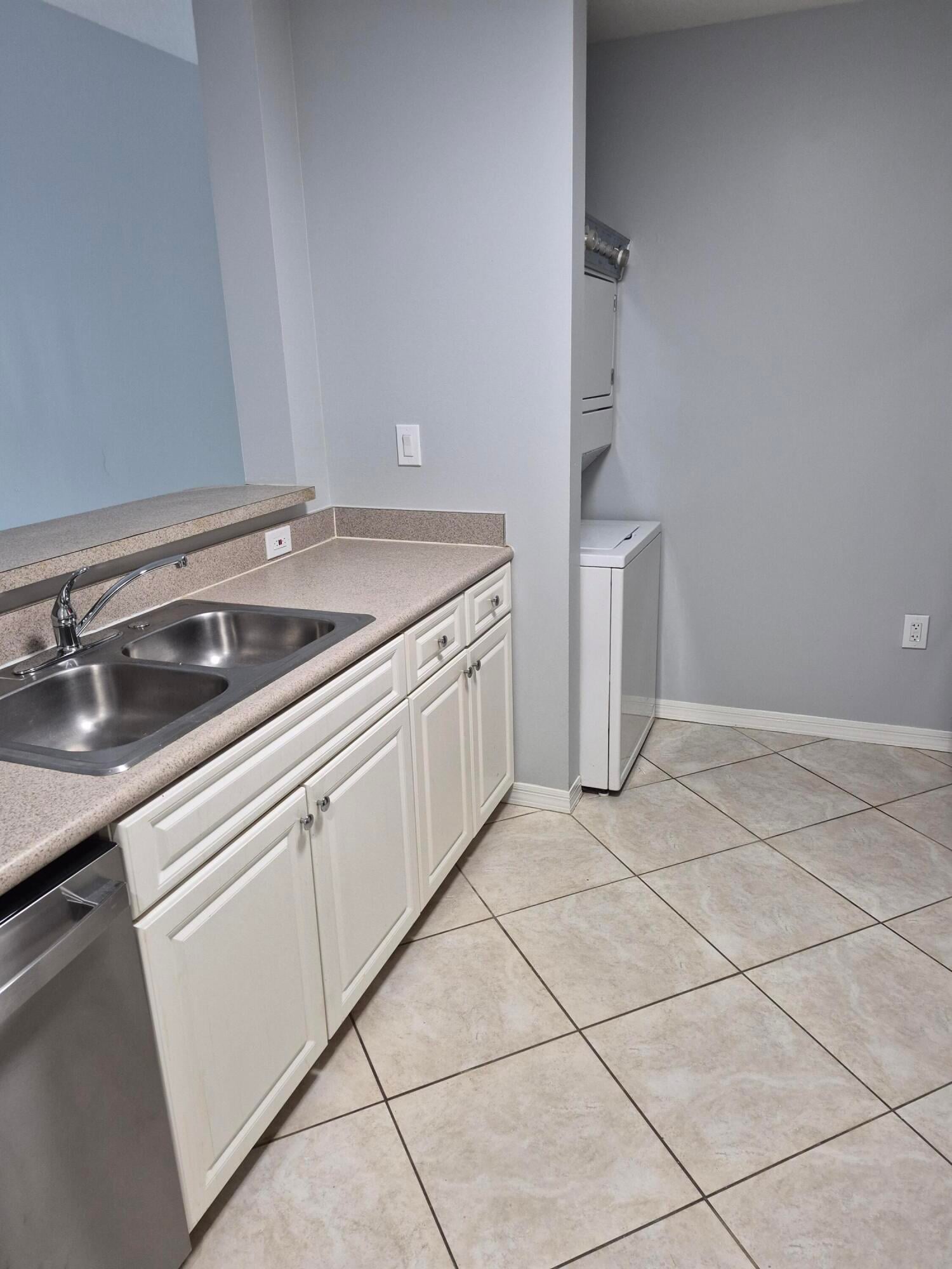 Unit 205 photo 29