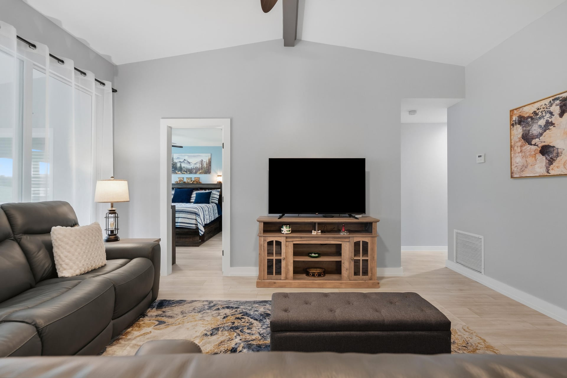 Residence photo 4