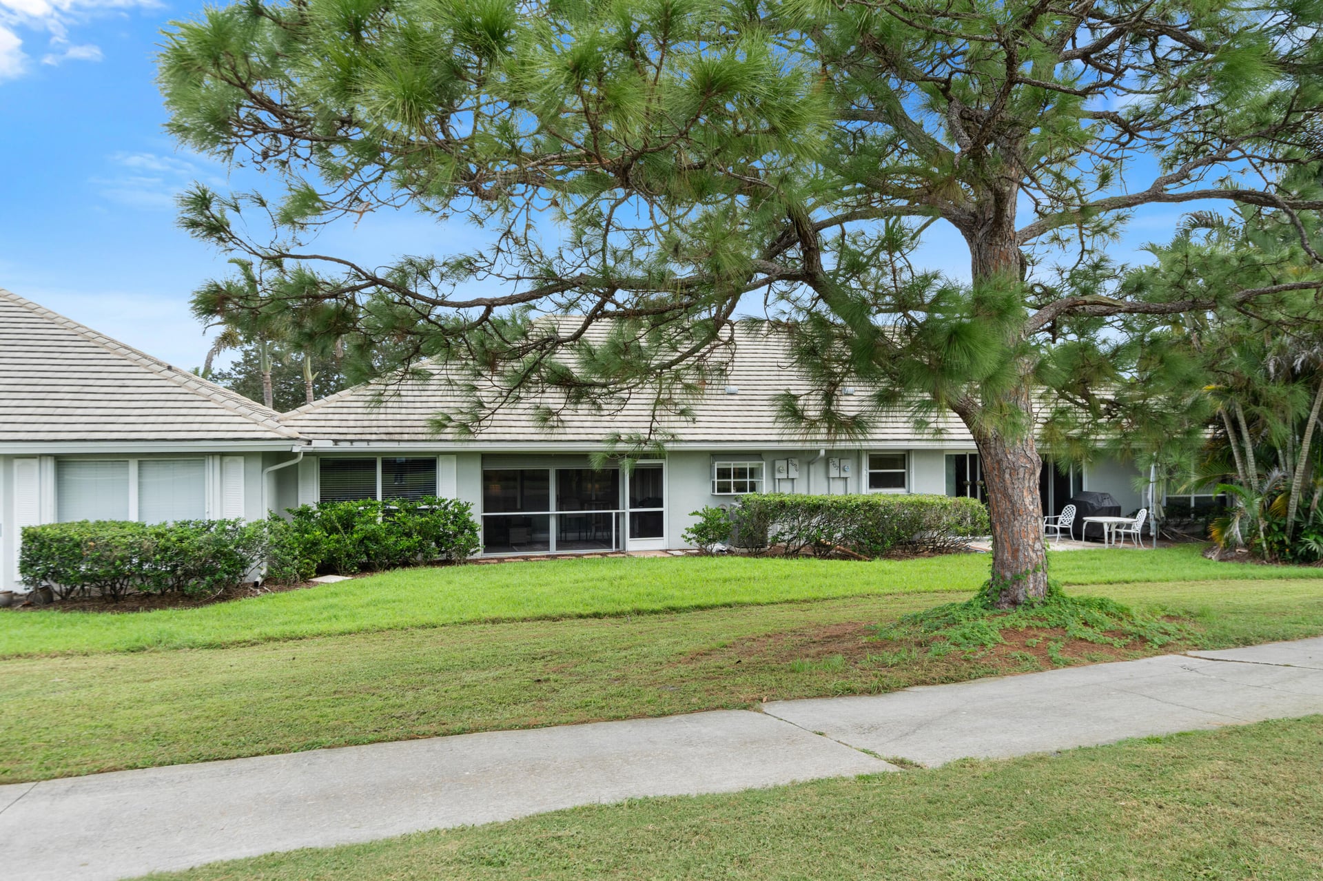 Residence photo 33