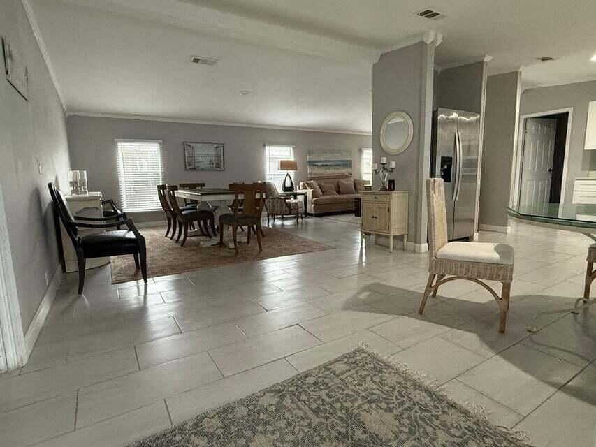 Residence photo 5