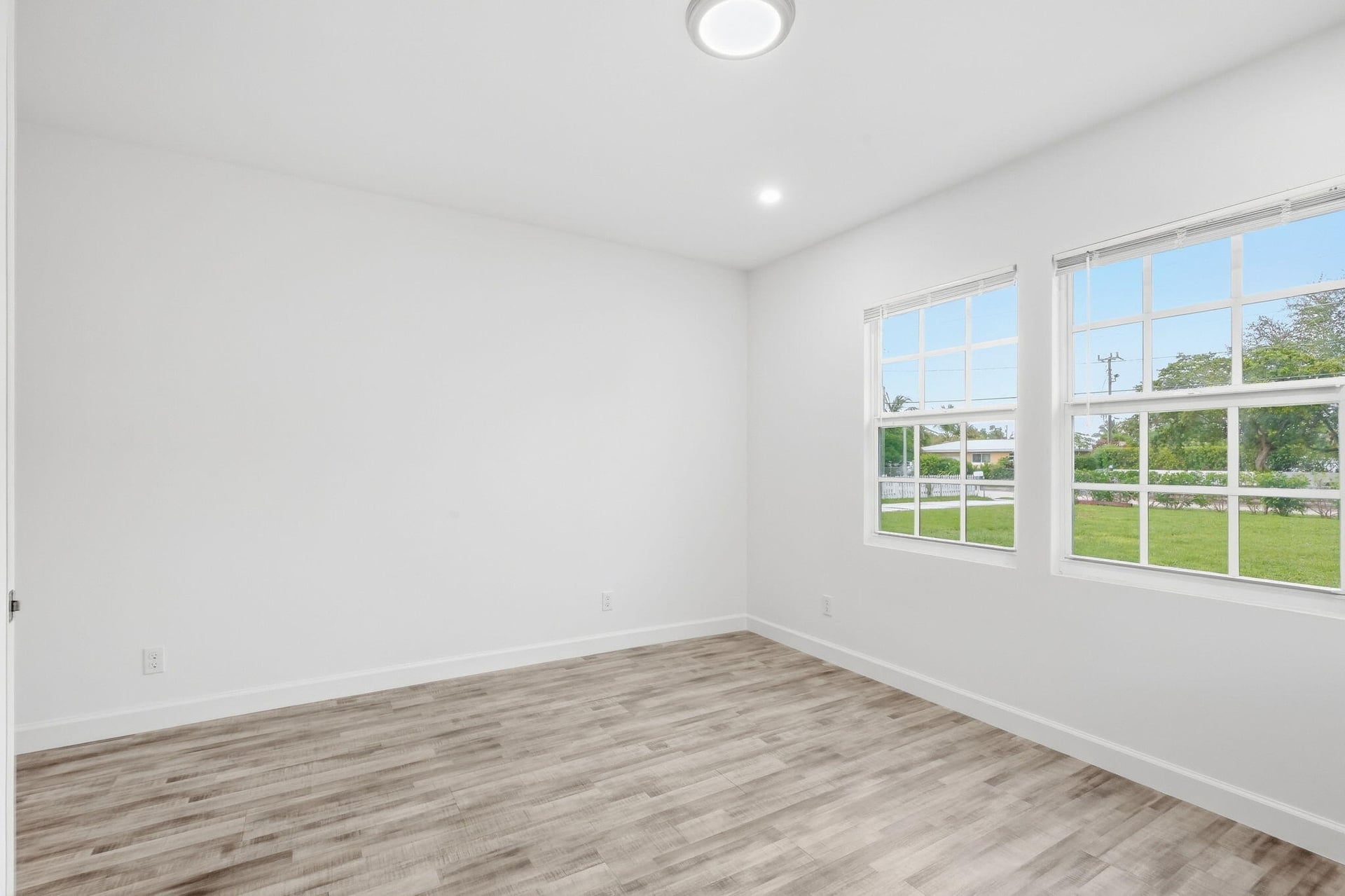 West Palm Beach Residence photo 18