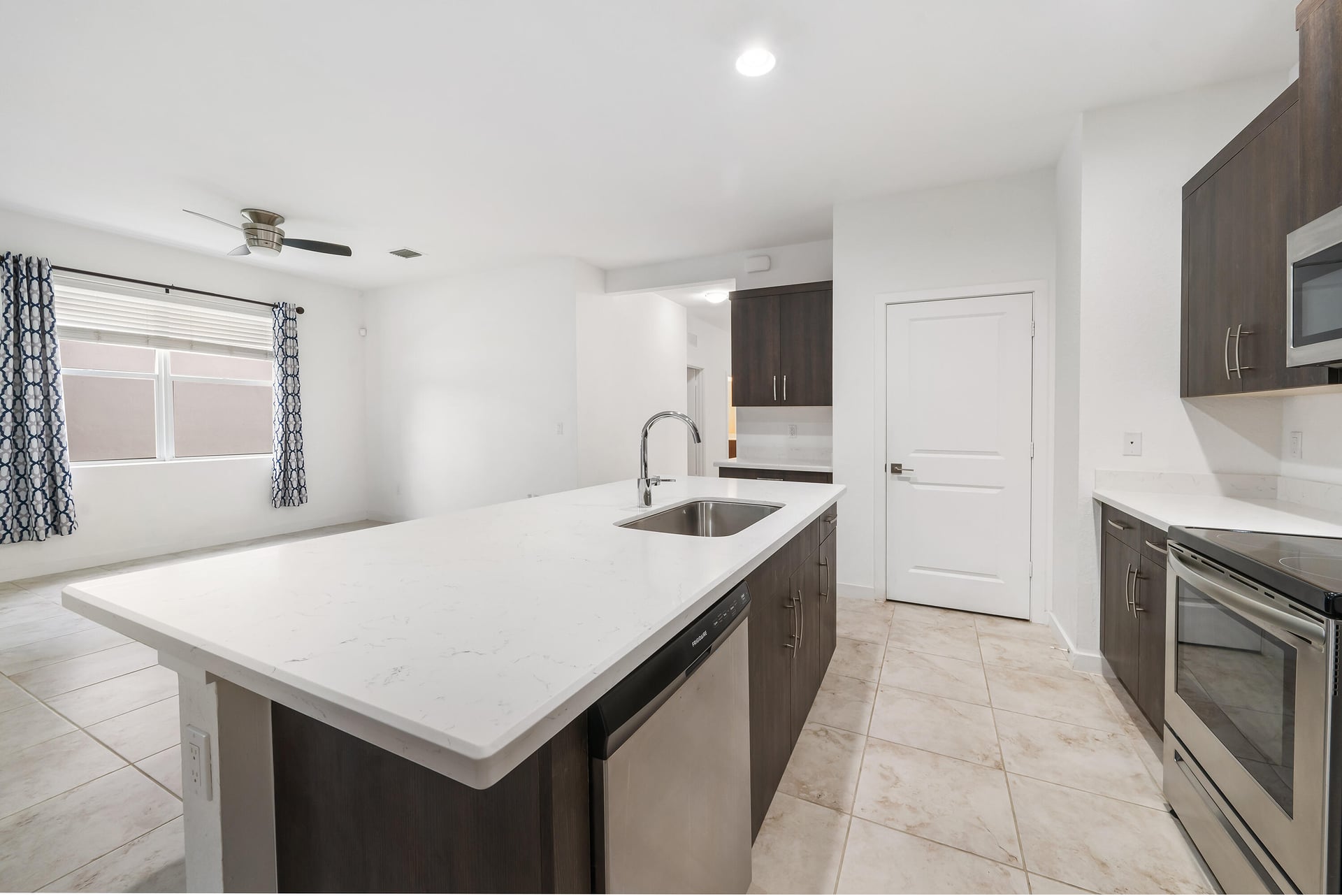 Residence photo 8