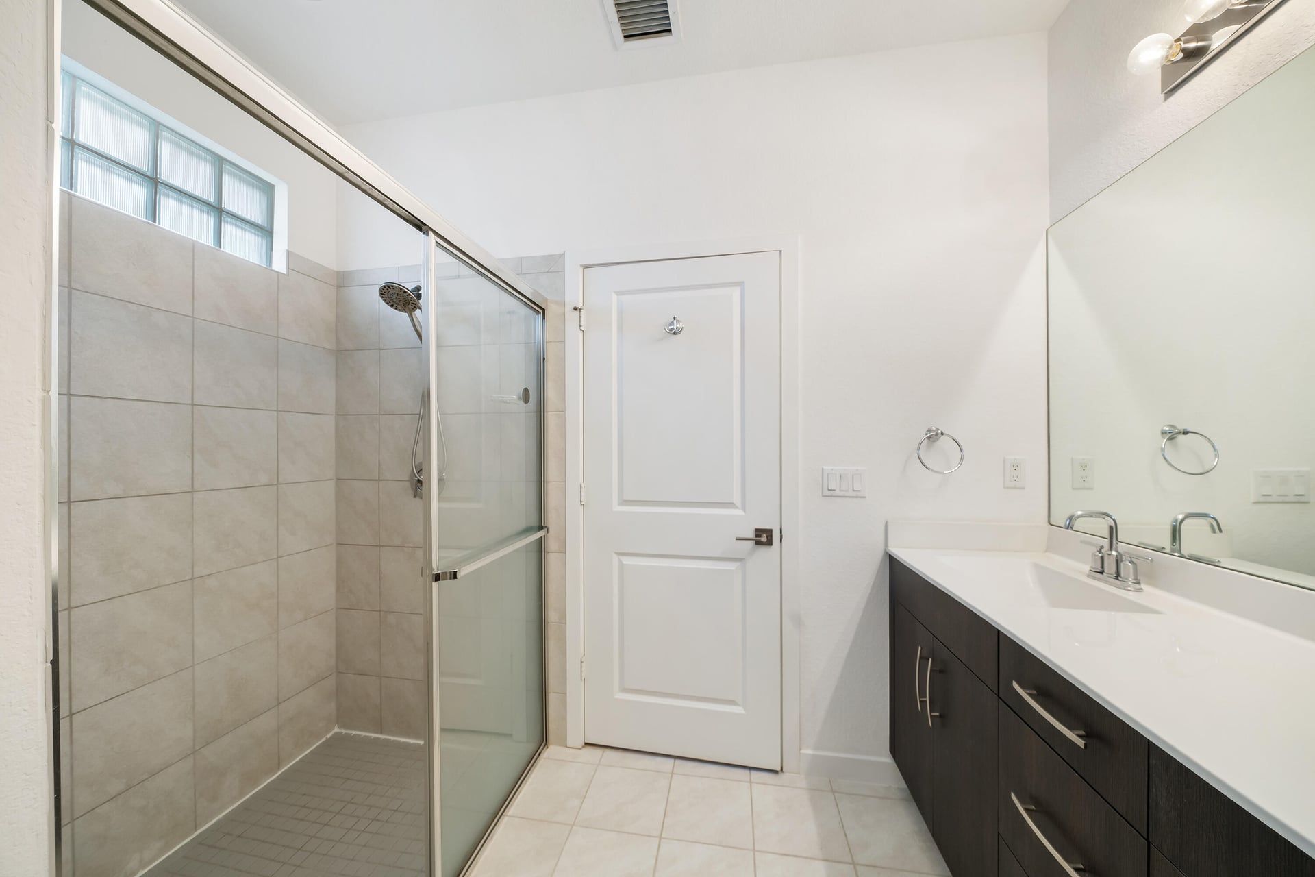 Residence photo 17