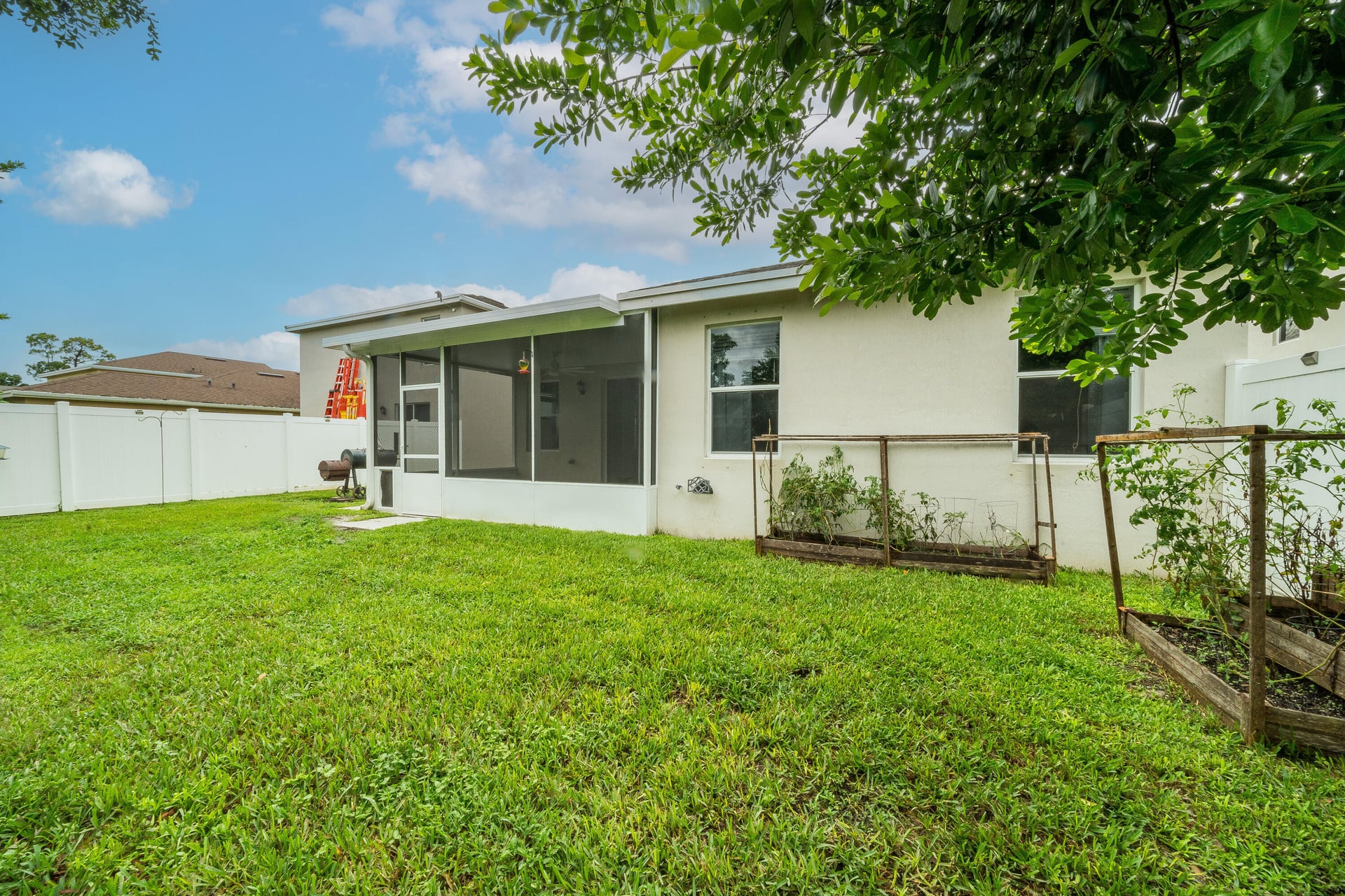 Residence photo 22