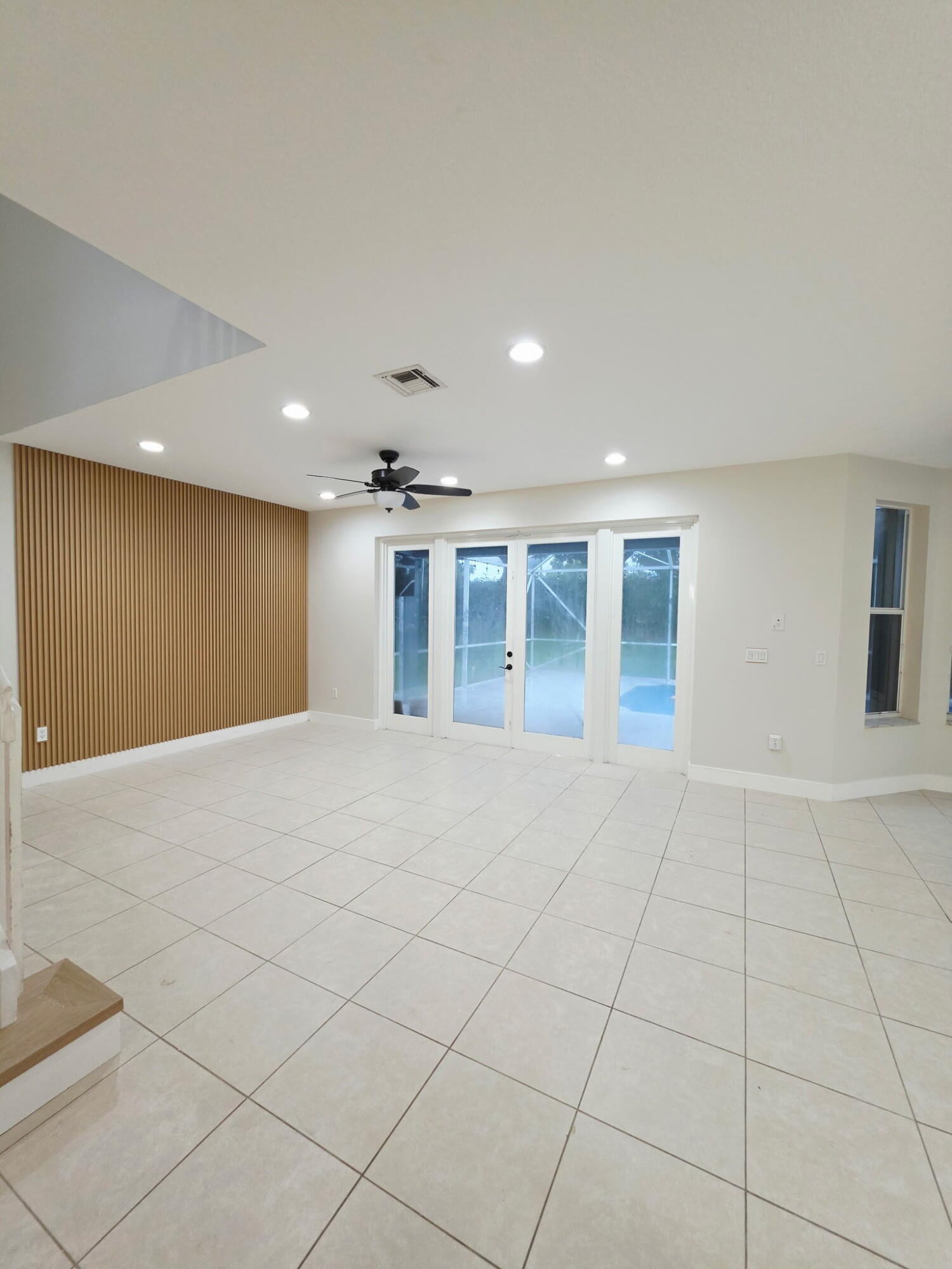 Residence photo 8