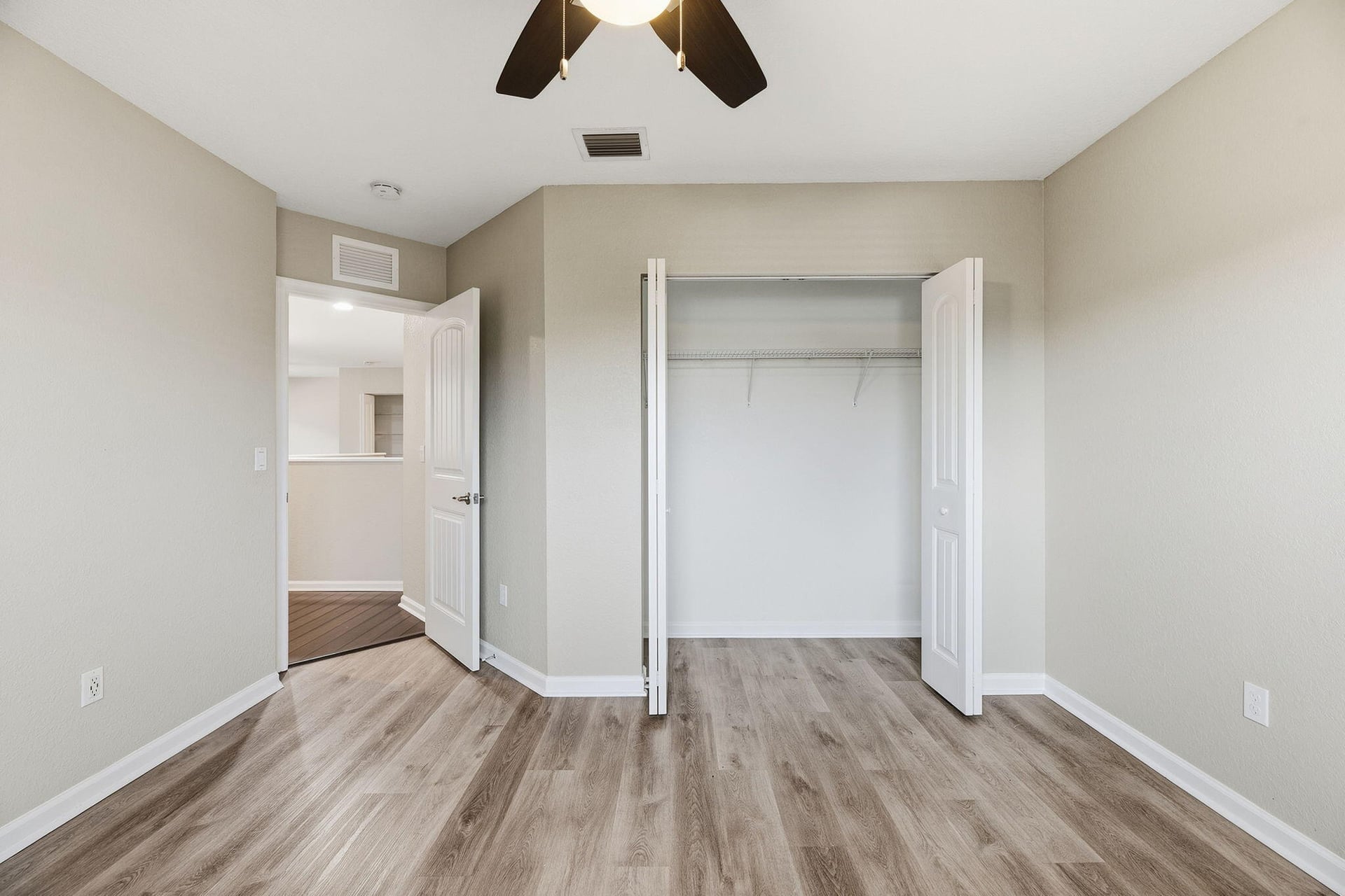  Residence photo 30