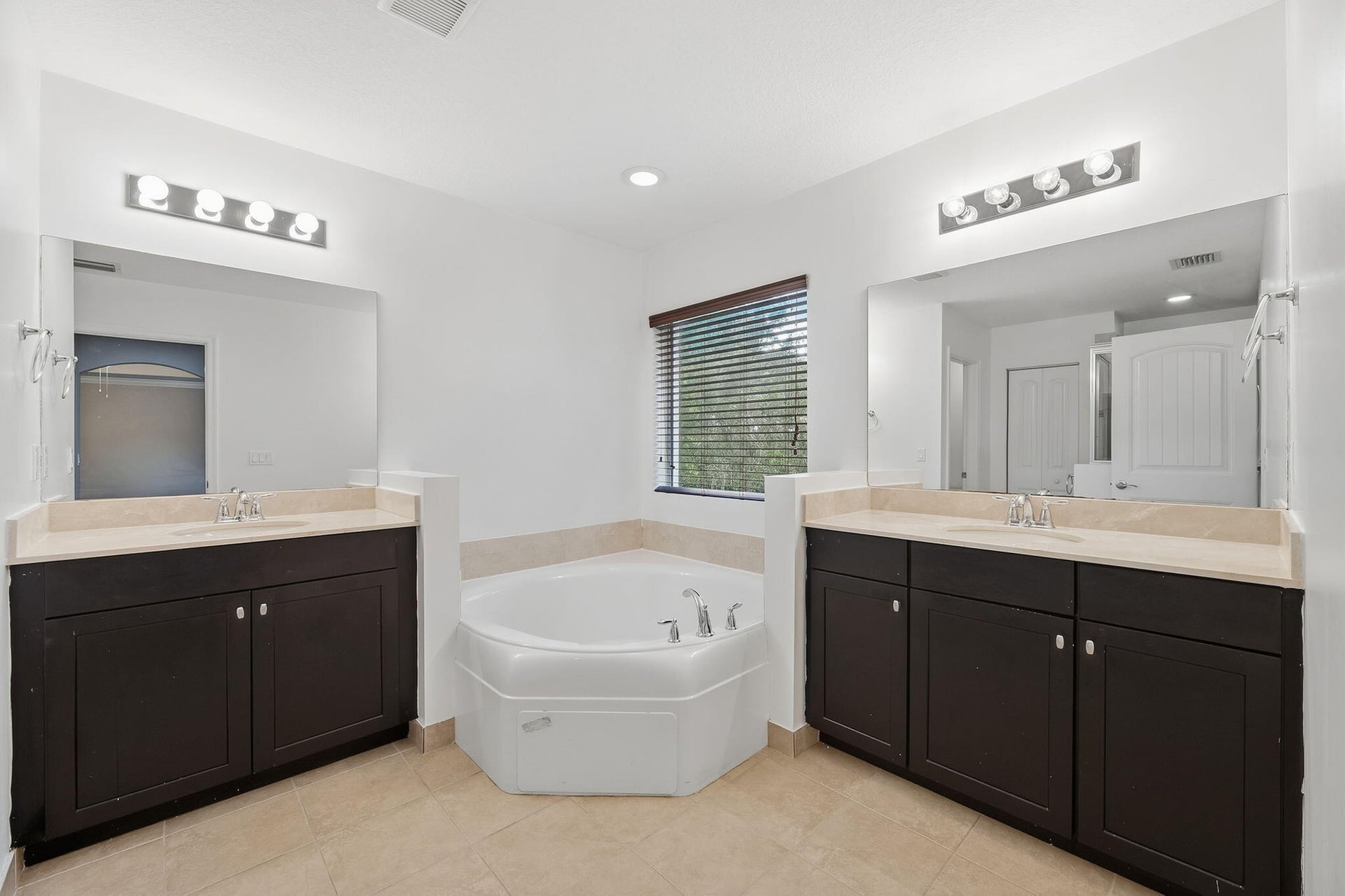  Residence photo 32