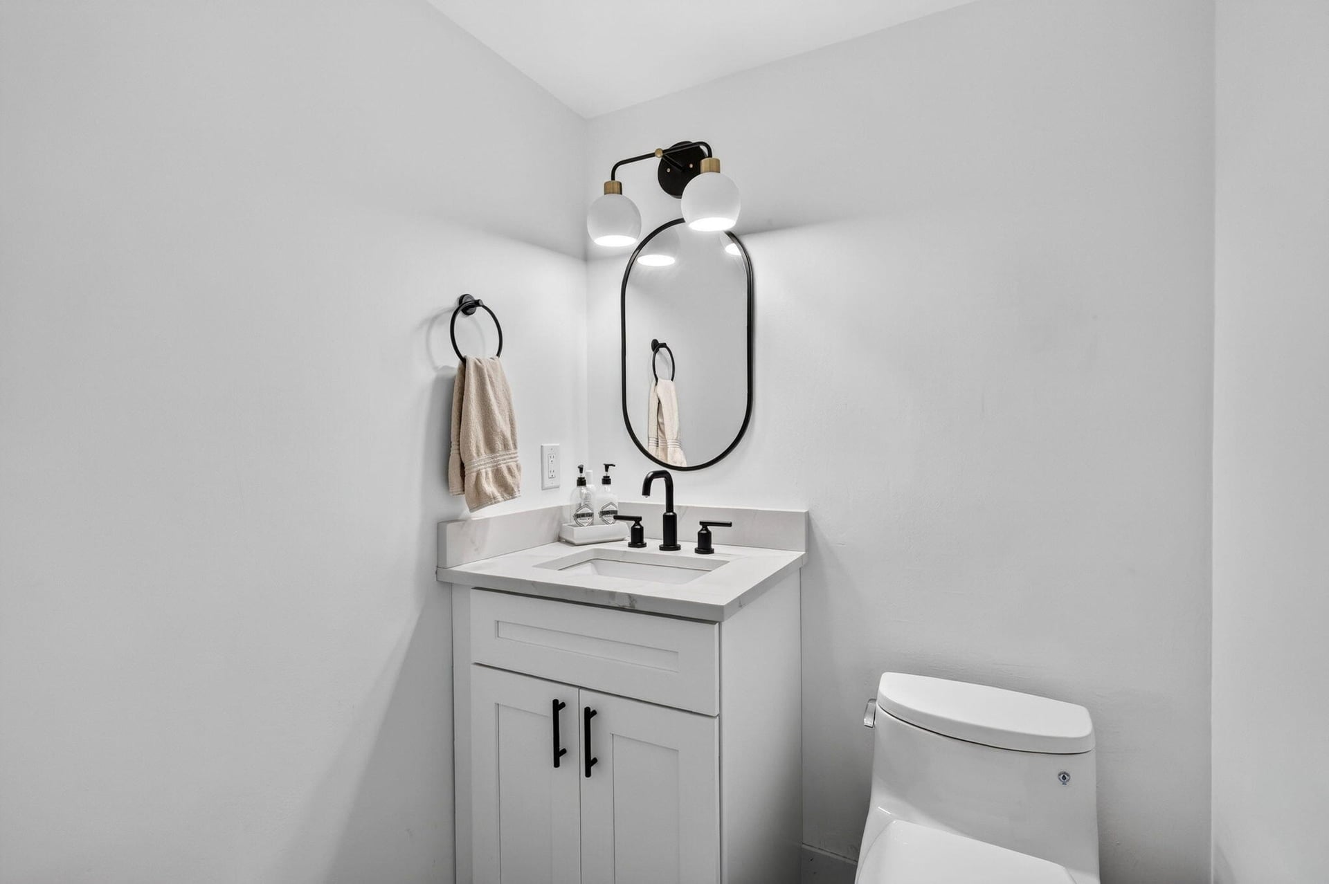  Unit E photo 15