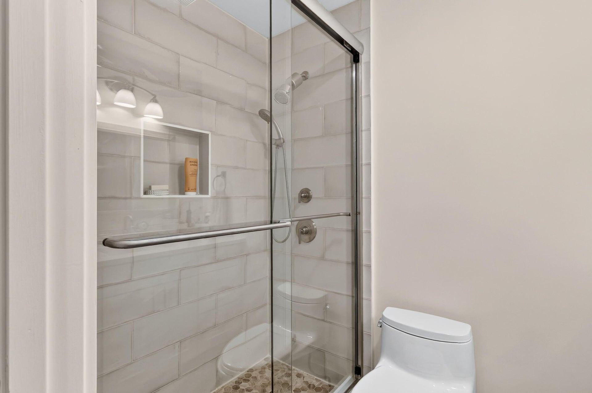  Unit E photo 23