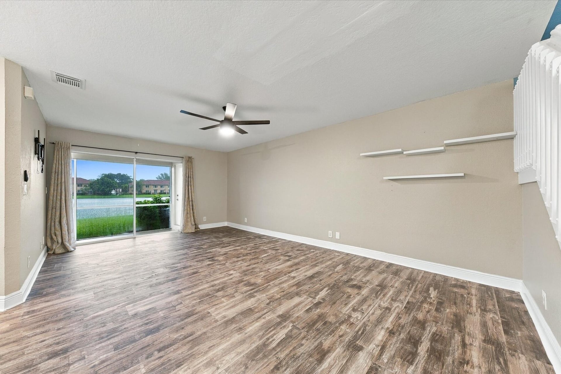 Residence photo 11