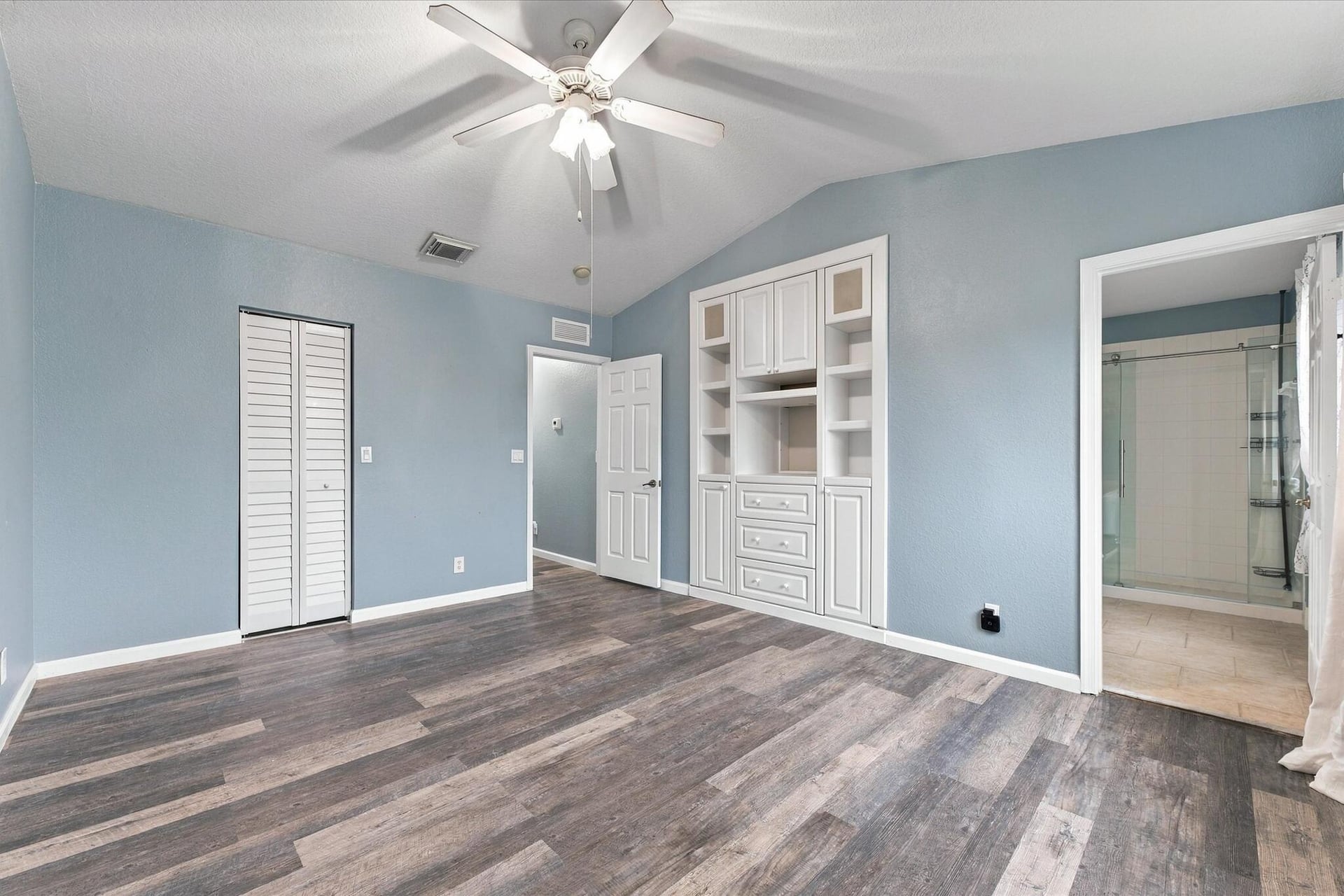 Residence photo 25