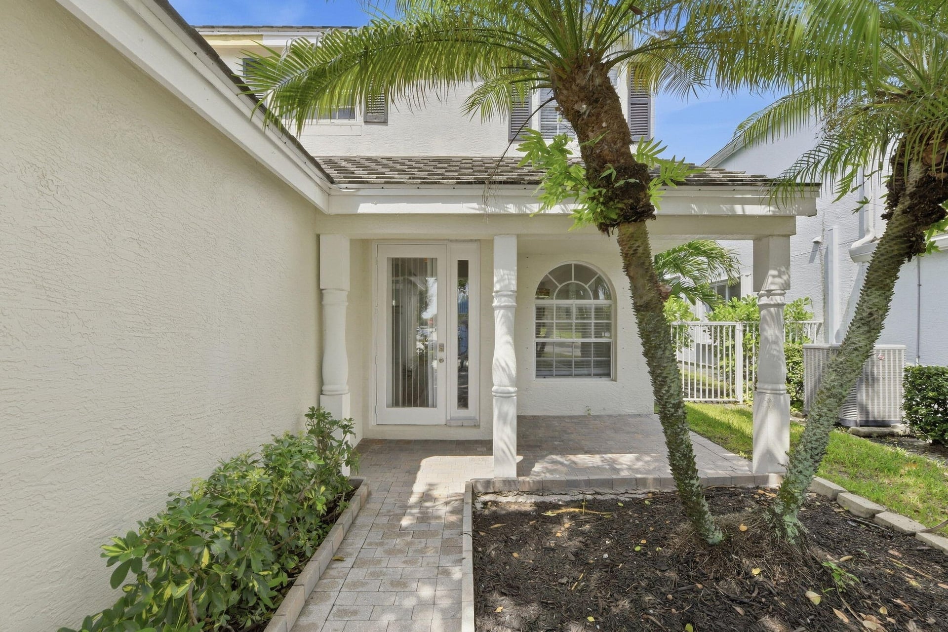  Residence photo 4