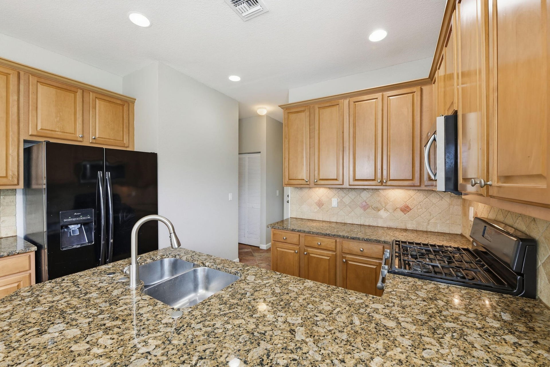  Residence photo 16