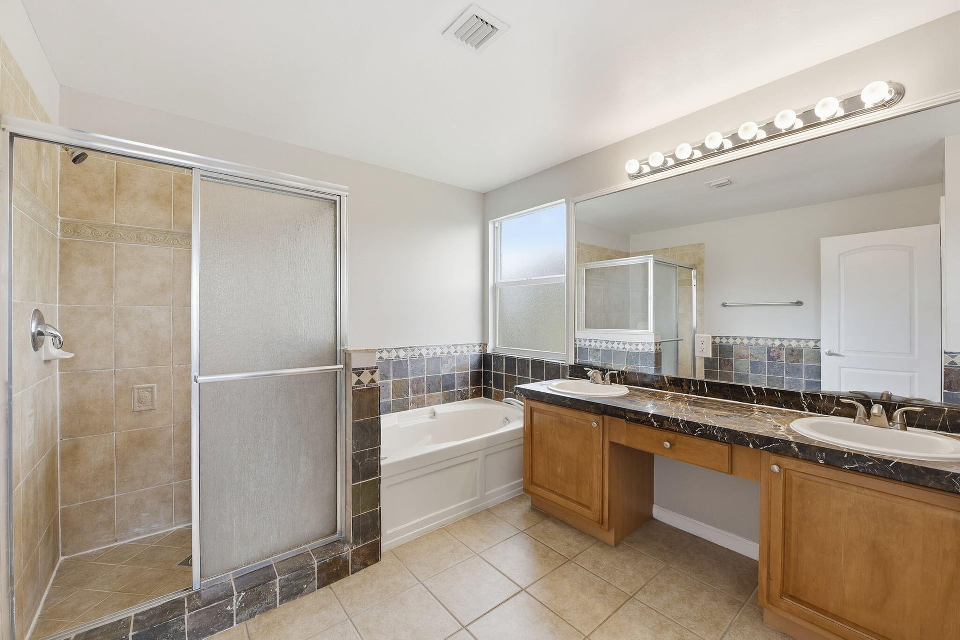  Residence photo 29