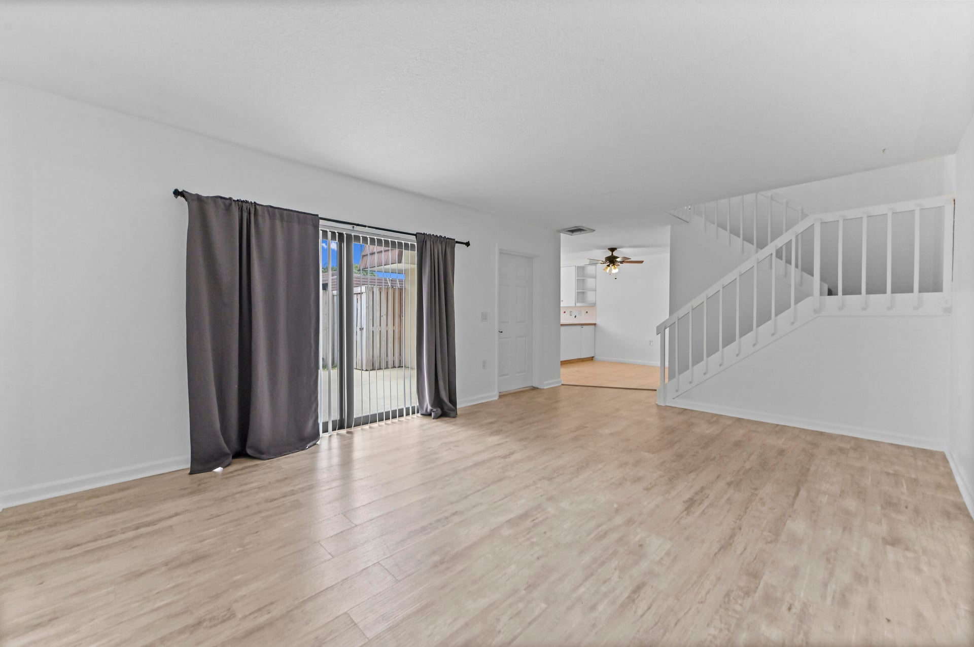  Residence photo 5